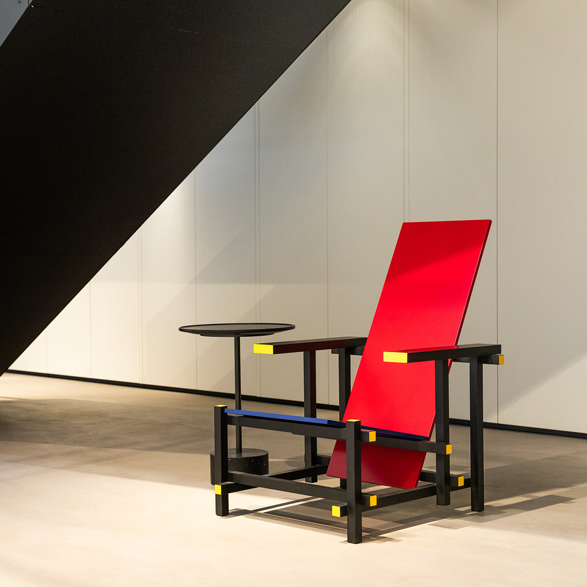 Mobile / Red and Blue Chair, designed by Gerrit T. Rietvelda nd made by Cassina