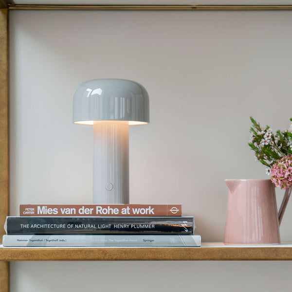 Luminaire-bellhop-table-lamp-