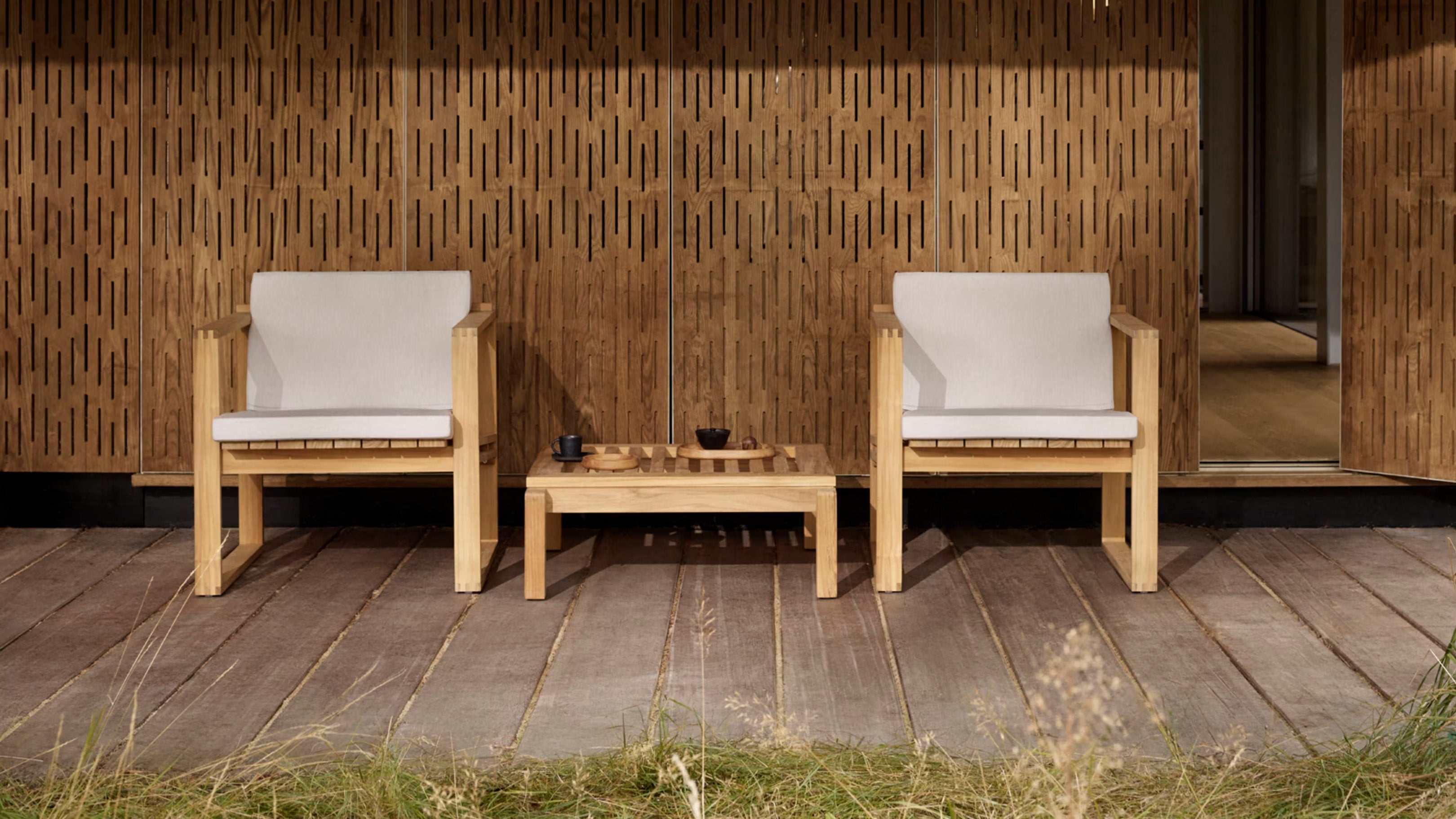 Desktop / BK11 Lounge Chair, designed by Bodil Kjaer for Carl Hansen and Son