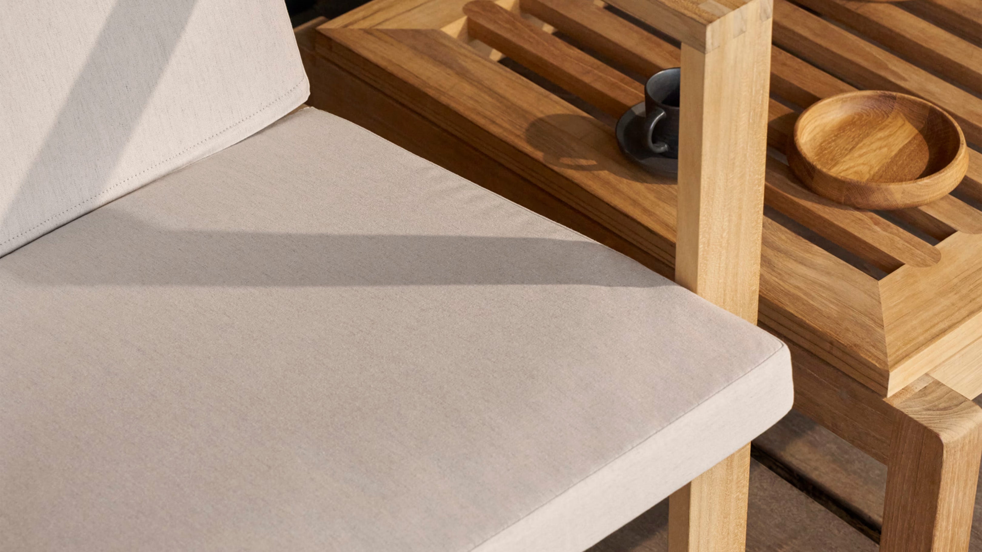 Desktop / BK11 Lounge Chair, designed by Bodil Kjaer for Carl Hansen and Son
