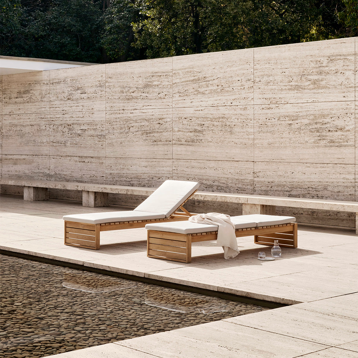 Mobile / BK14 Sunbed, designed by Bodil Kjaer for Carl Hansen and Son