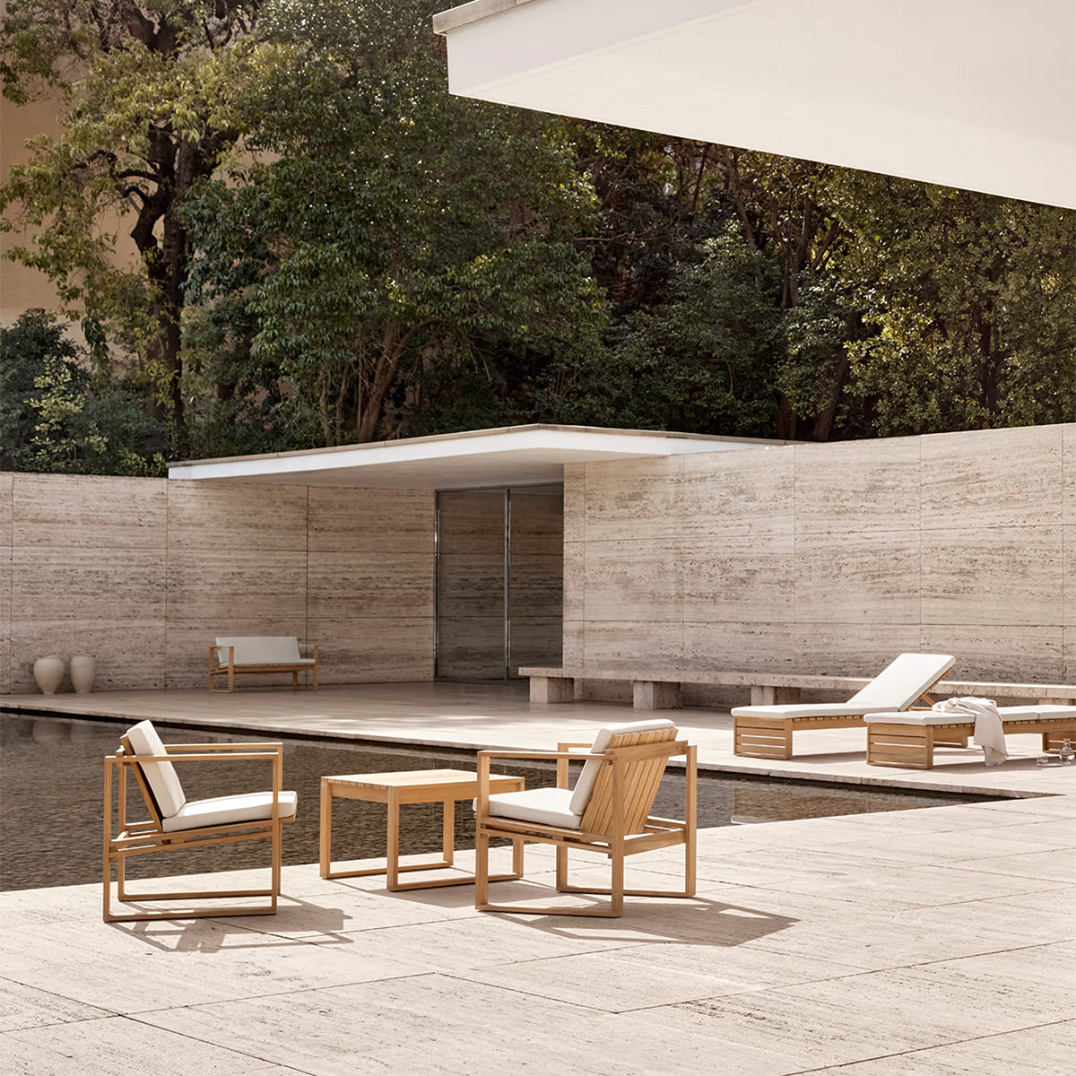 Mobile / BK16 Side Table, designed by Bodil Kjaer for Carl Hansen and Son