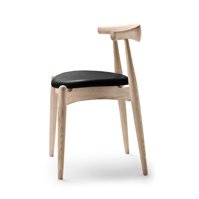 Oak Soap / Thor 301 / Mobile / CH20 Elbow Chair, designed by Hans J Wegner for Carl Hansen