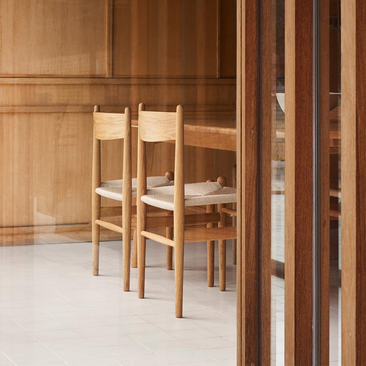 Oak Oil Frame / Mobile / CH36 Dining Chair, designed by Hans J Wegner for Carl Hansen