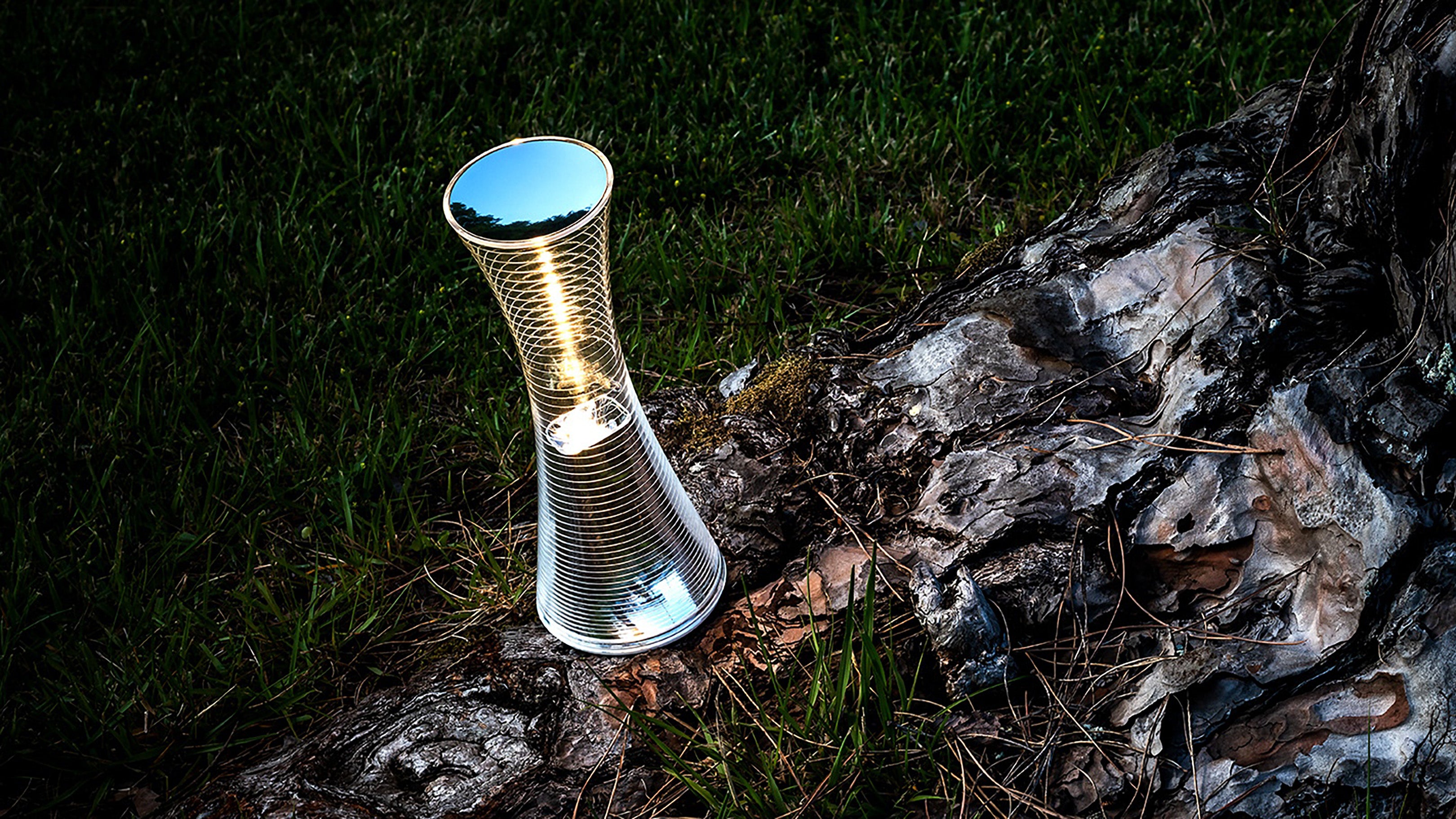 Aluminum / Desktop / Come Together Lamp, designed by Carlotta de Bevilacqua