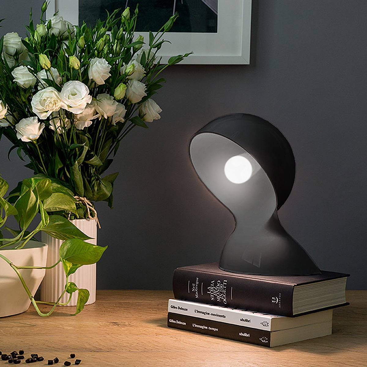 Mobile / Dalù Lamp,designed by Vico Magistretti