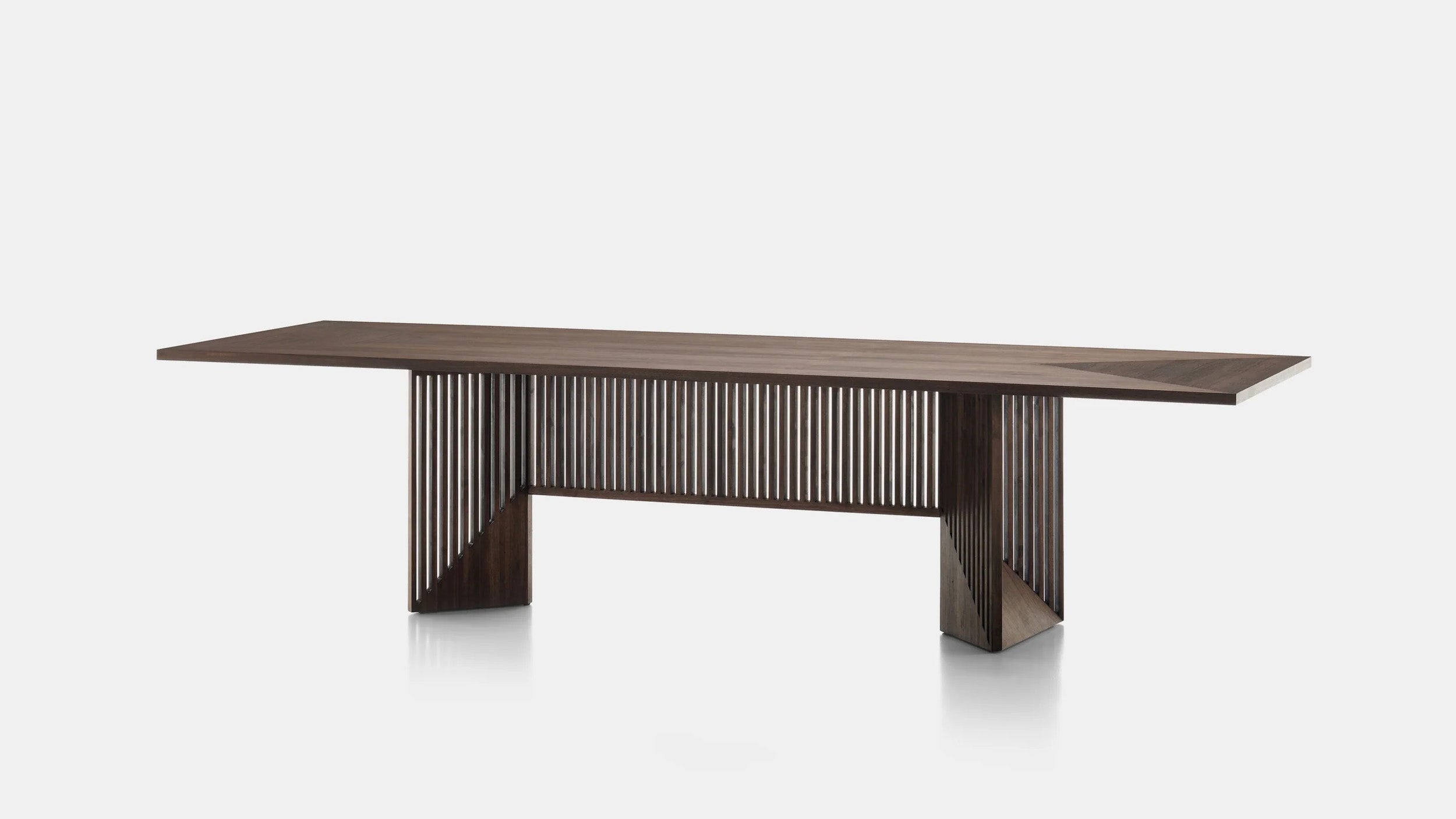 Desktop / WhiteMenu / Maestro Table, designed by Gianfranco-Frattini2