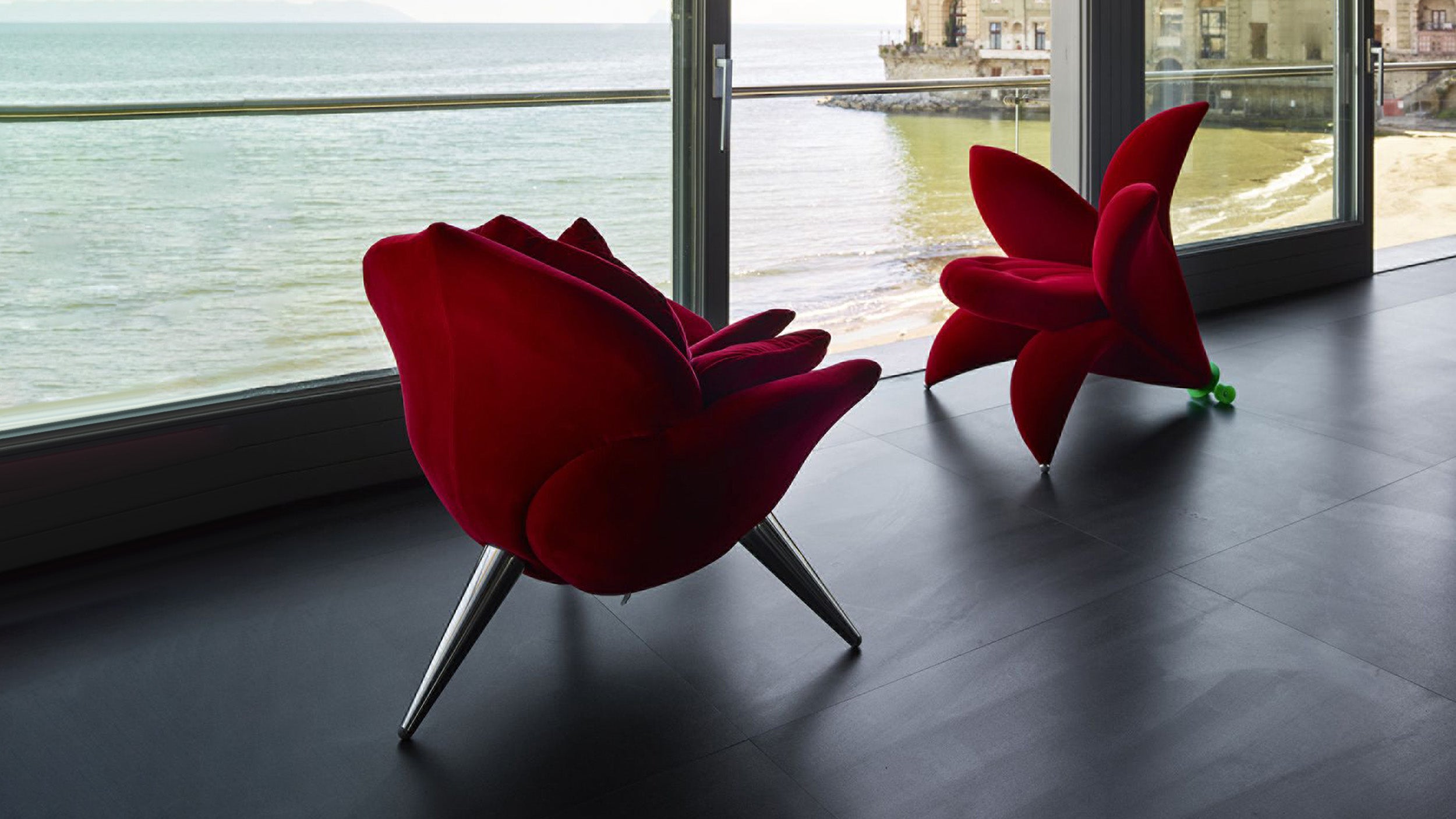 Desktop / Rose Chair, designed by Masanori Umeda for Edra