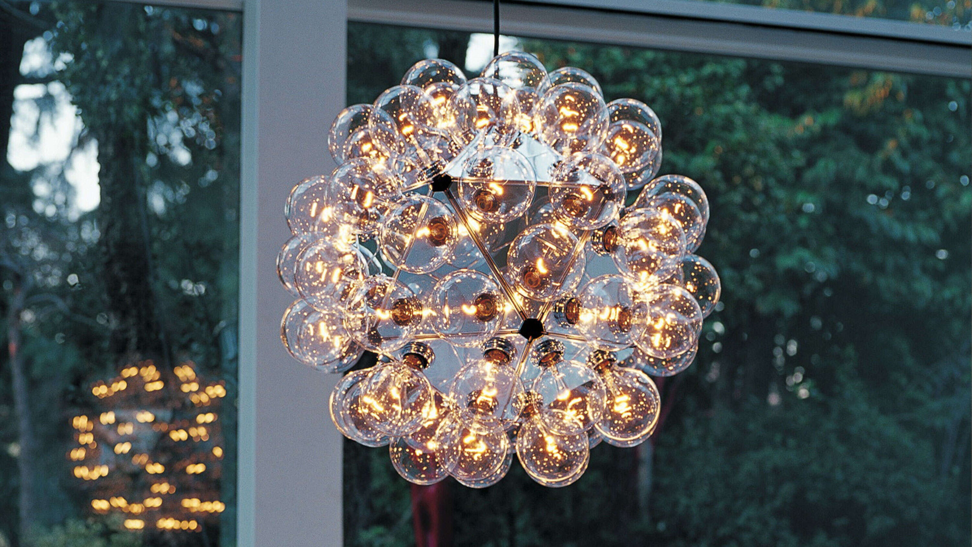 Desktop / Taraxacum  88 Suspension 1, designed by Achille Castiglioni and Pier Giacomo Castiglioni made by Flos