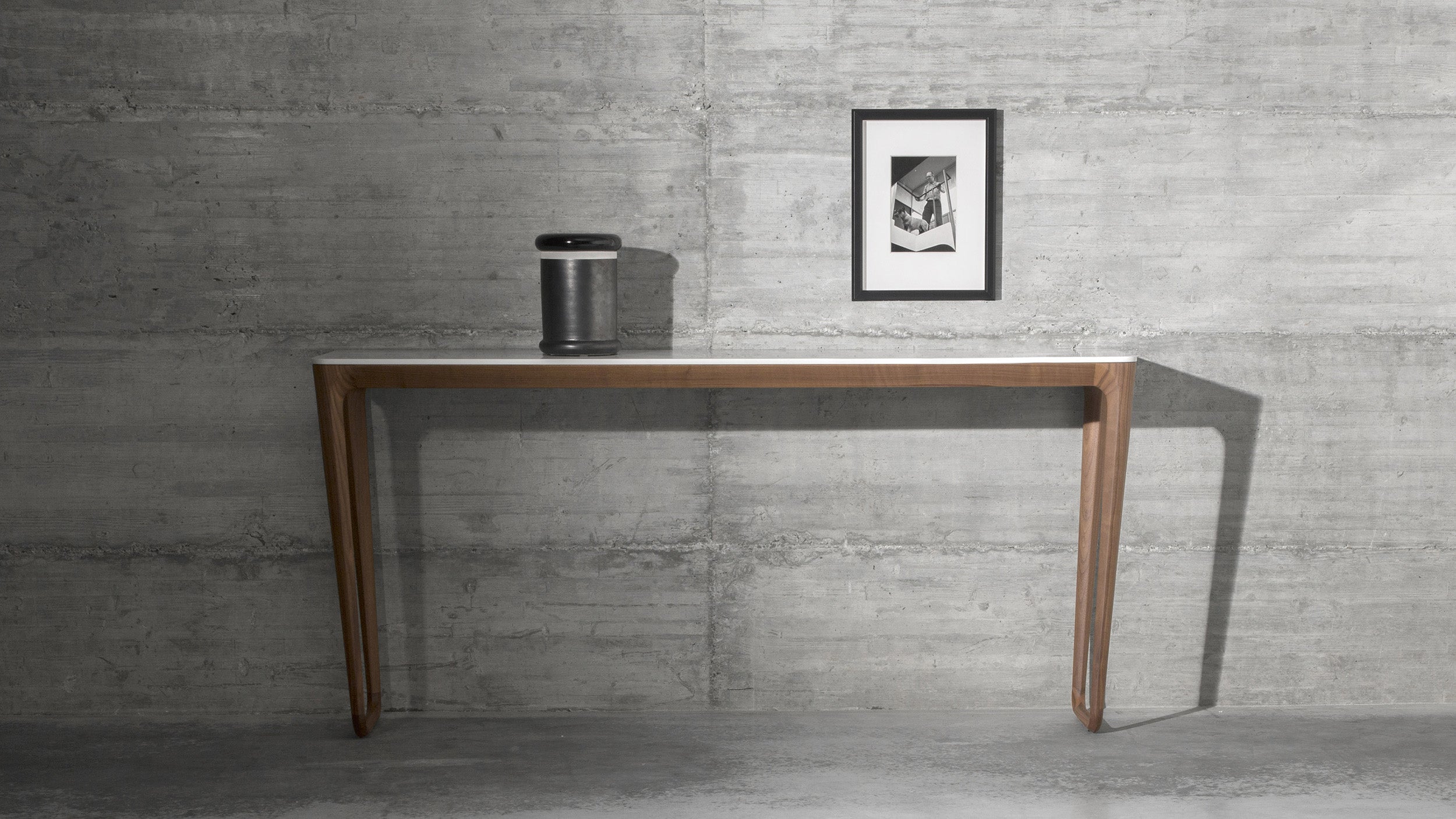 Desktop / Luna, designed by Noé Duchaufour-Lawrance for Ceccotti Collezioni