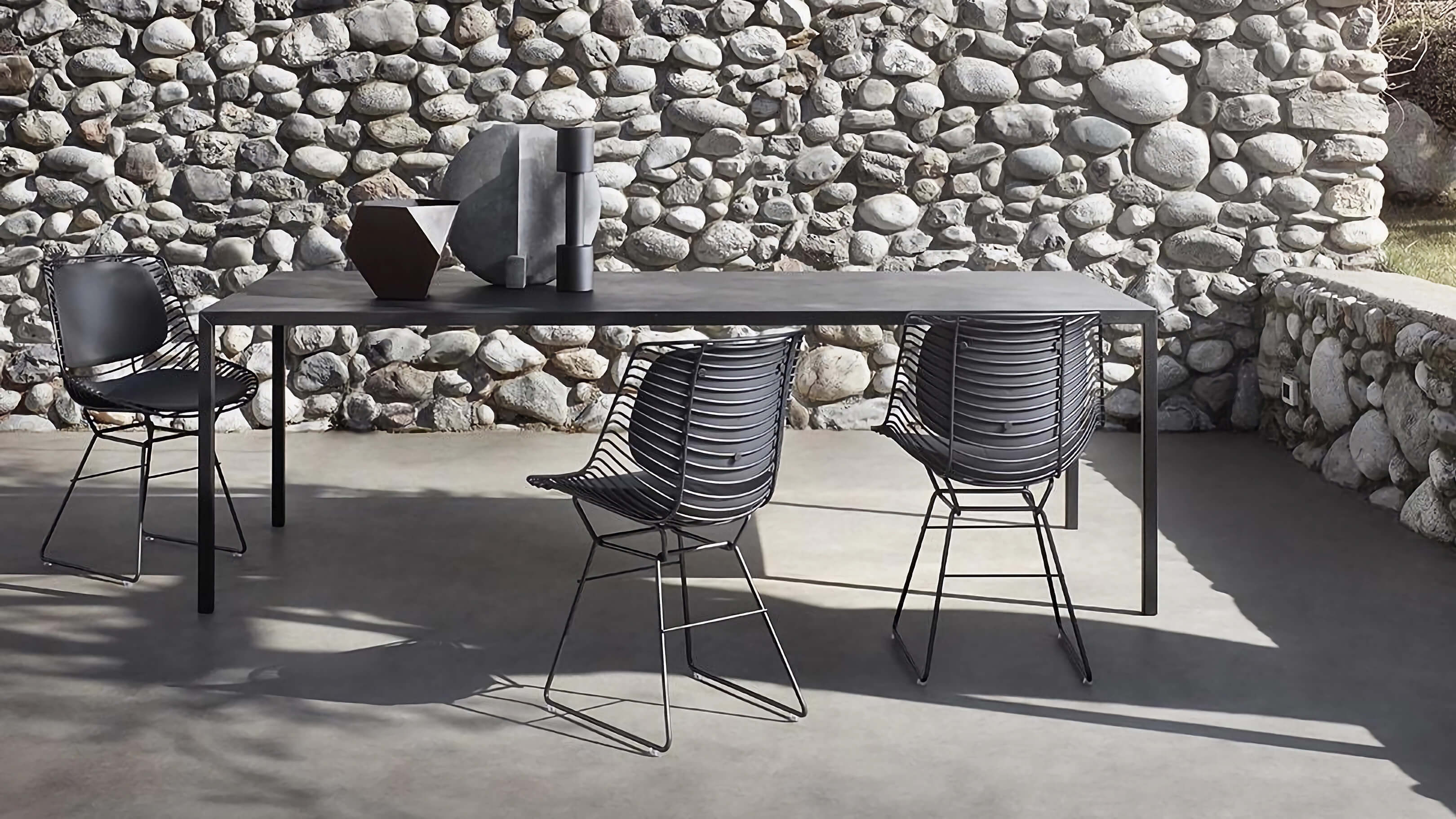 Desktop / WhiteMenu / Tense Outdoor, designed by Piergiorgio and Michele Cazzaniga