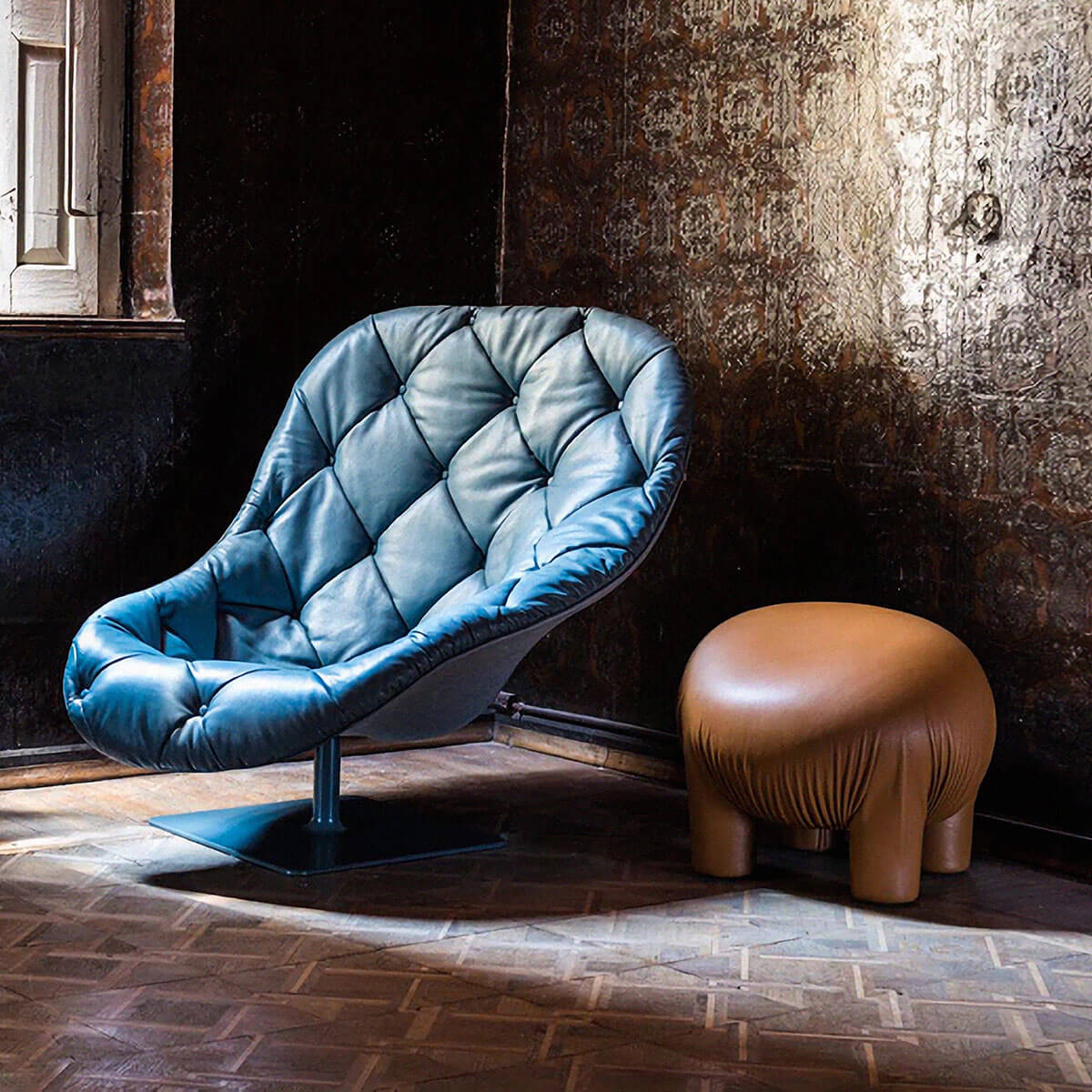 Spice / Mobile / BlackMenu / Anomaly Pouf, Designed by Front