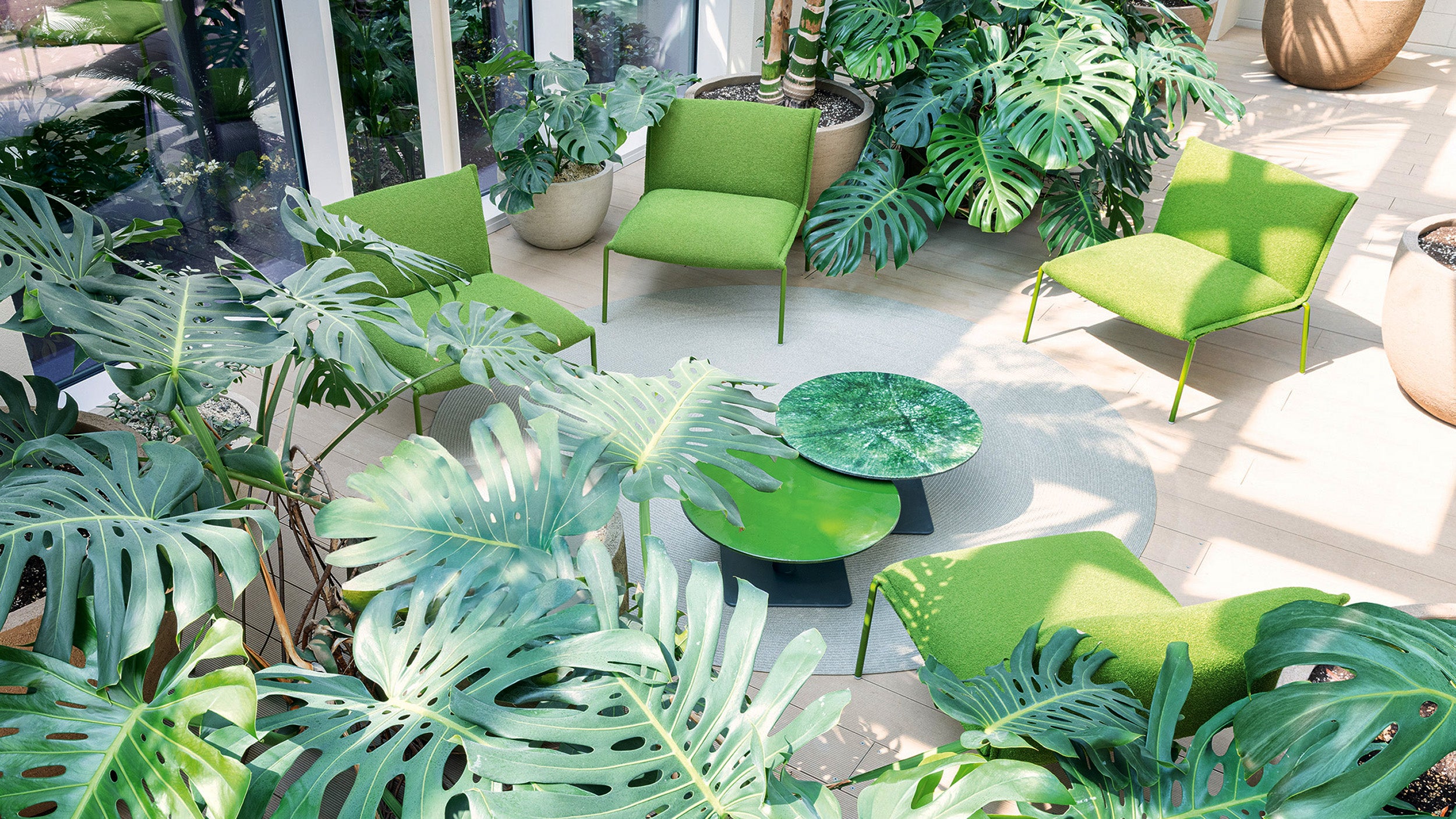Desktop / Mae Outdoor Lounge Chair, designed by Gabriele and Oscar Buratti for Paola Lenti