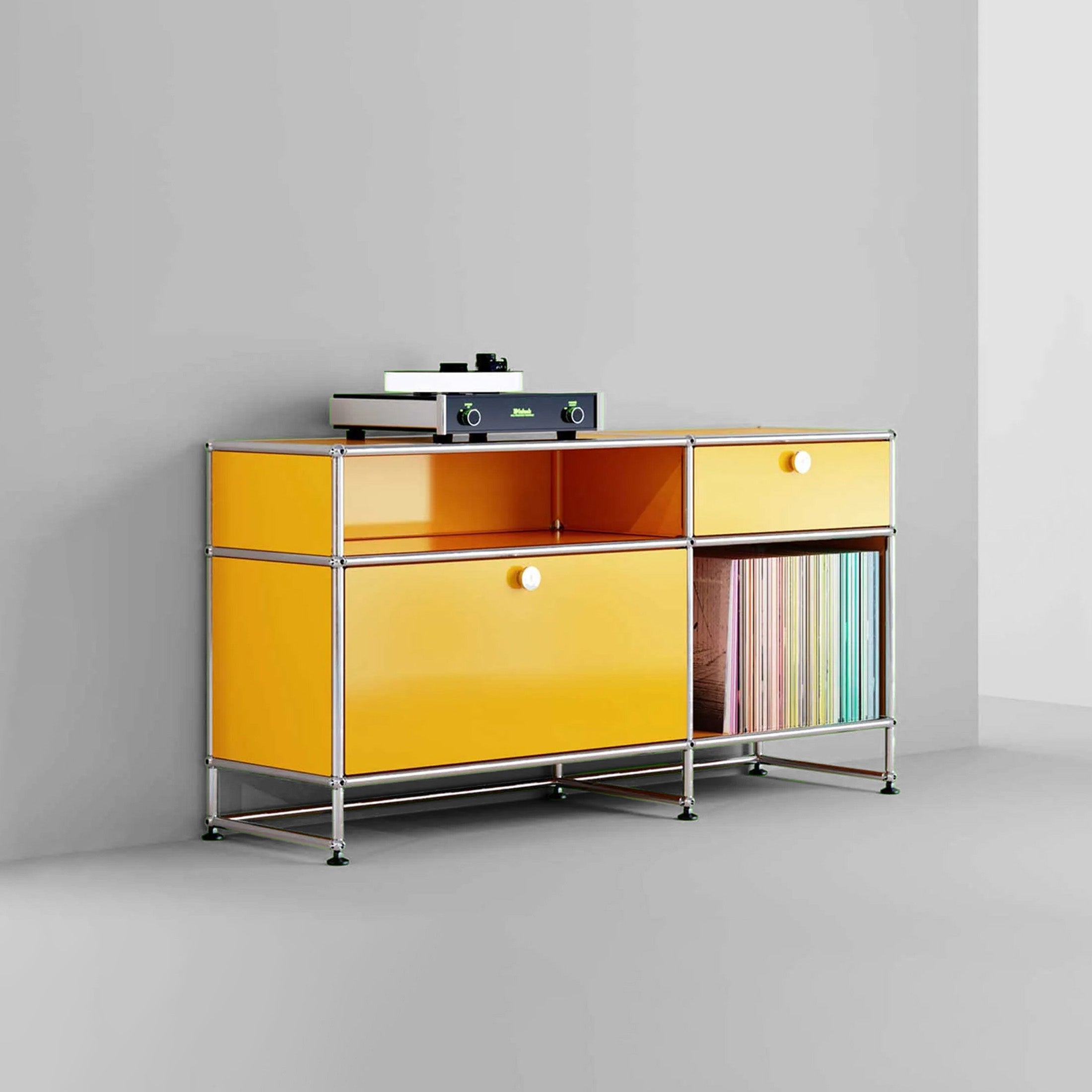 Mobile / Media (O3), made by USM Haller