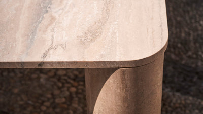 Desktop / Michelangelo Dinner Table by Exteta