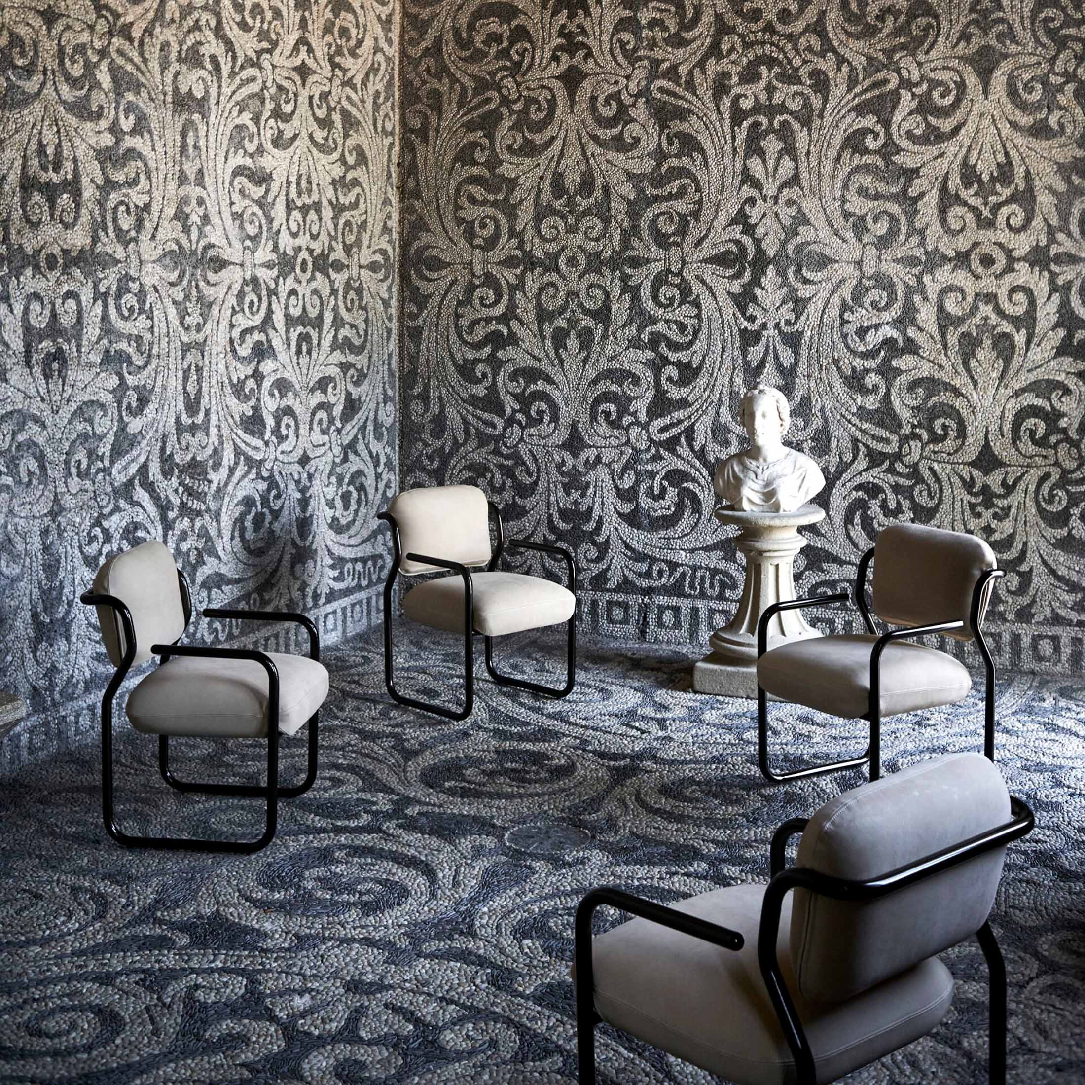 Mobile / Modernista Chair by Exteta