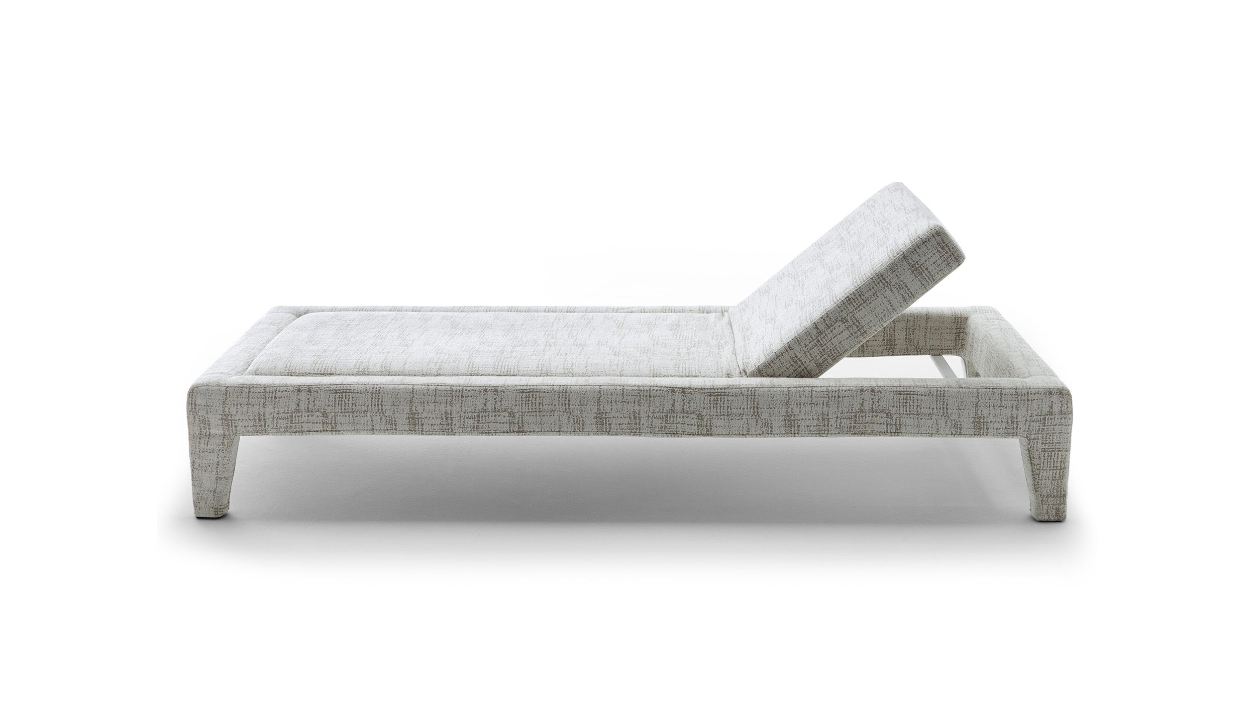 Desktop / Moonlight Soft Sun Lounger by Exteta