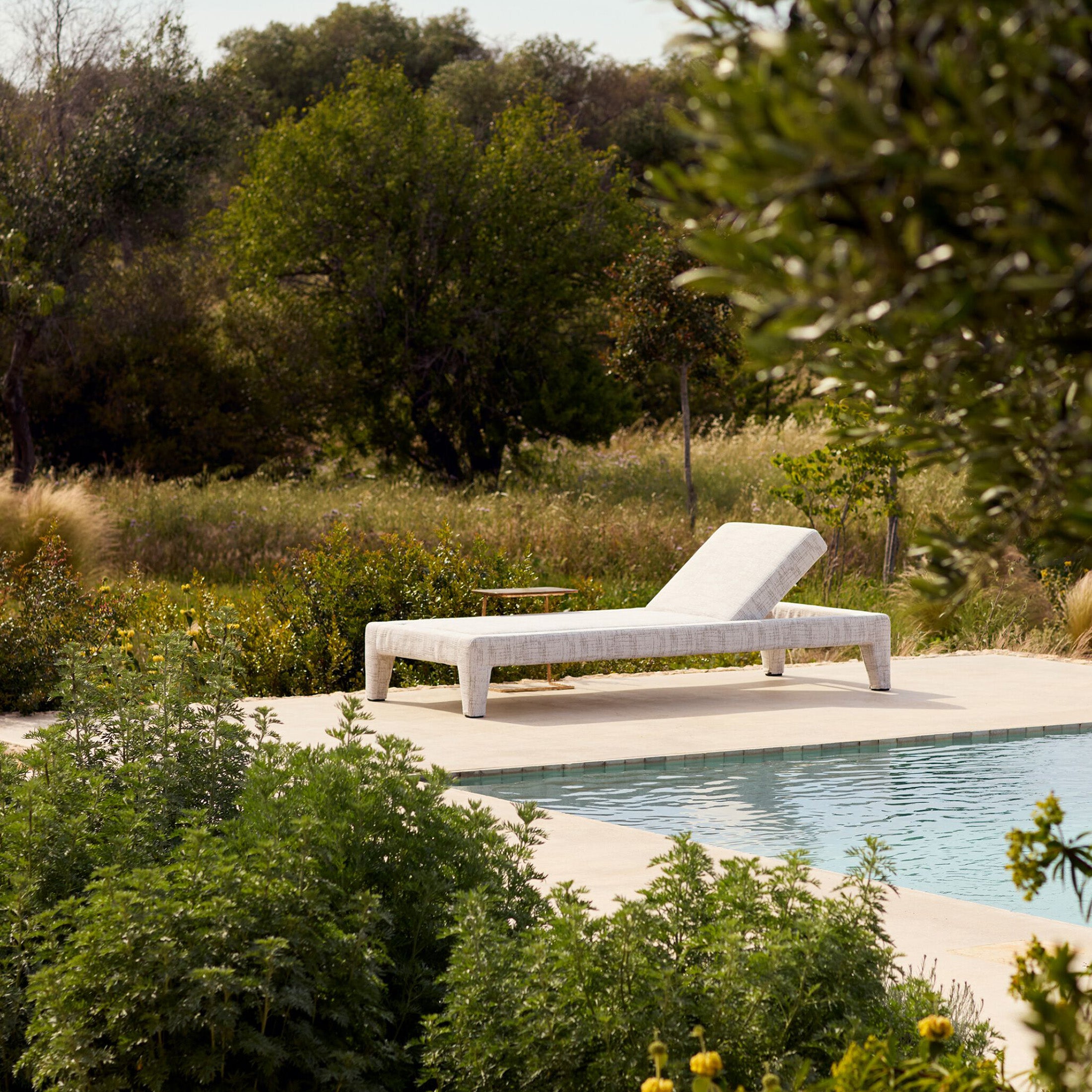 Mobile / Moonlight Soft Sun Lounger by Exteta