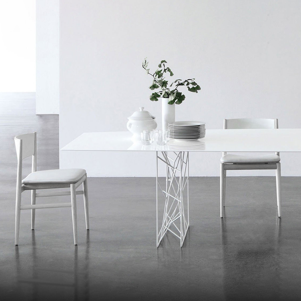 Mobile / Neve Dining Chair, designed by Piero Lissoni for Porro