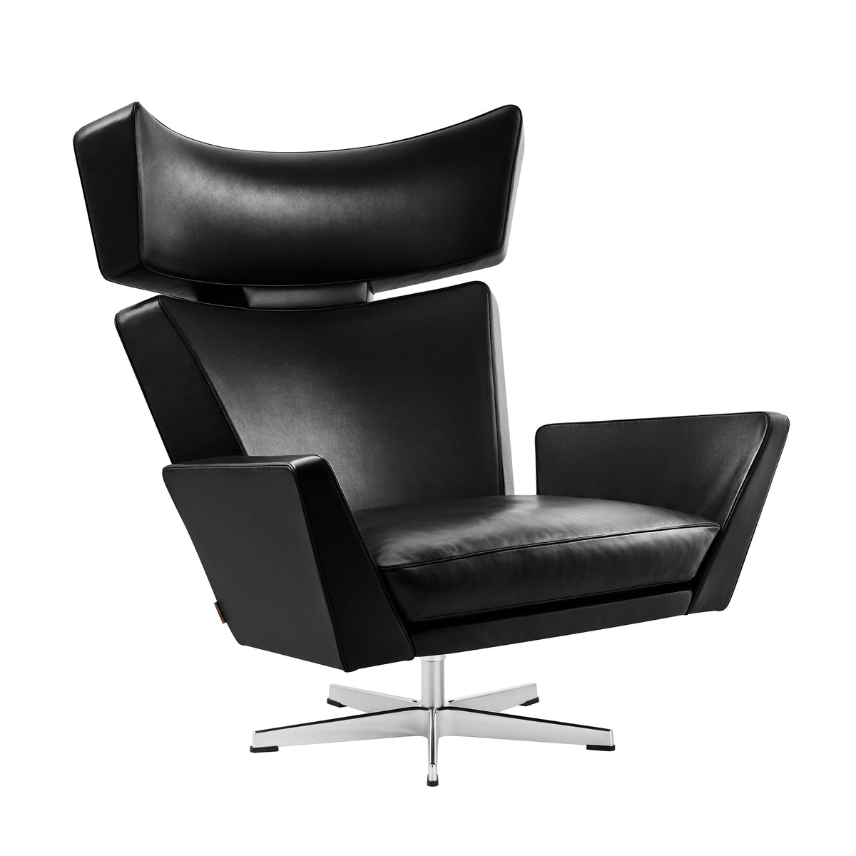 Fritz Hansen Oksen™ Armchair 4201 by Arne Jacobsen. Black leather chair with high back and metal base.