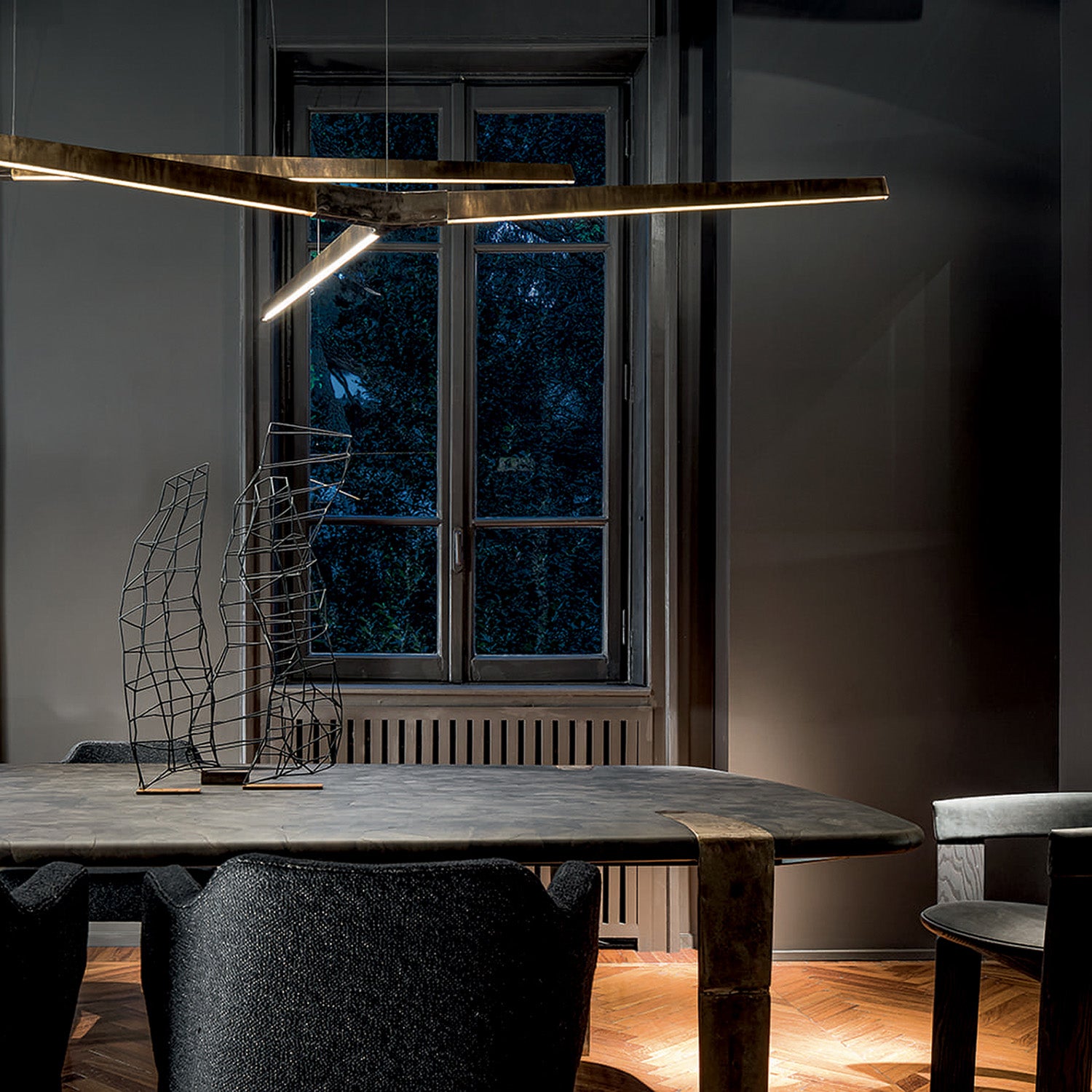 Mobile / Oxymoron Dining Table, designed by Massimo Castagna for Henge