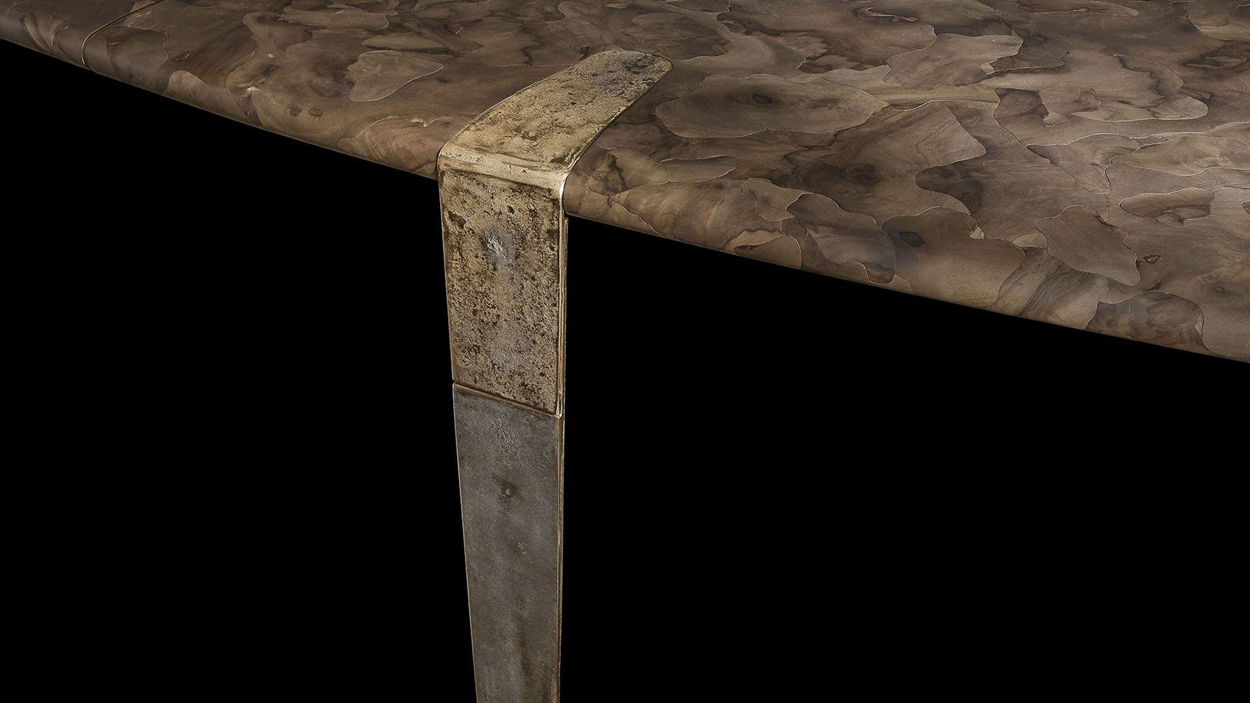 Desktop / Oxymoron Dining Table, designed by Massimo Castagna for Henge