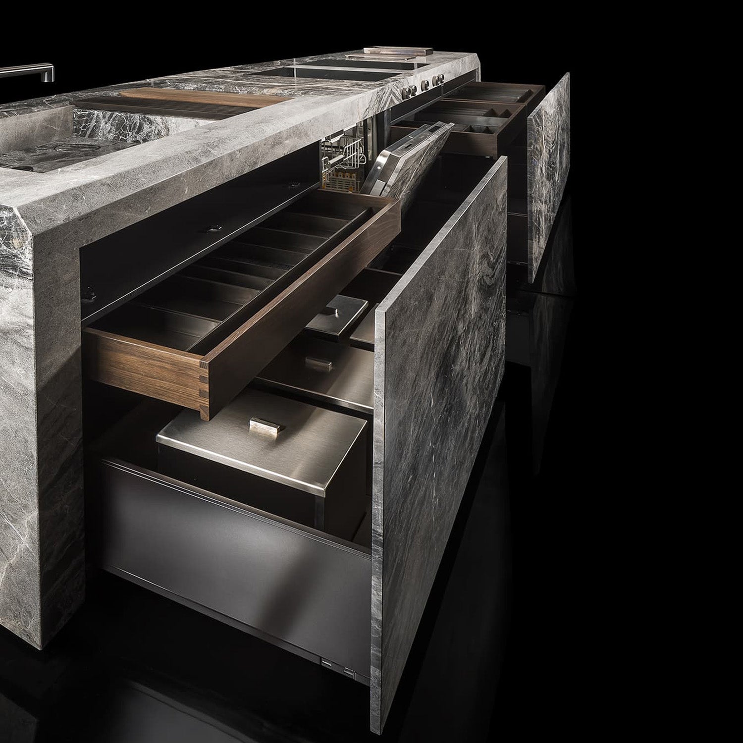 Mobile / Ozone L Island, designed by Massimo Castagna for Henge