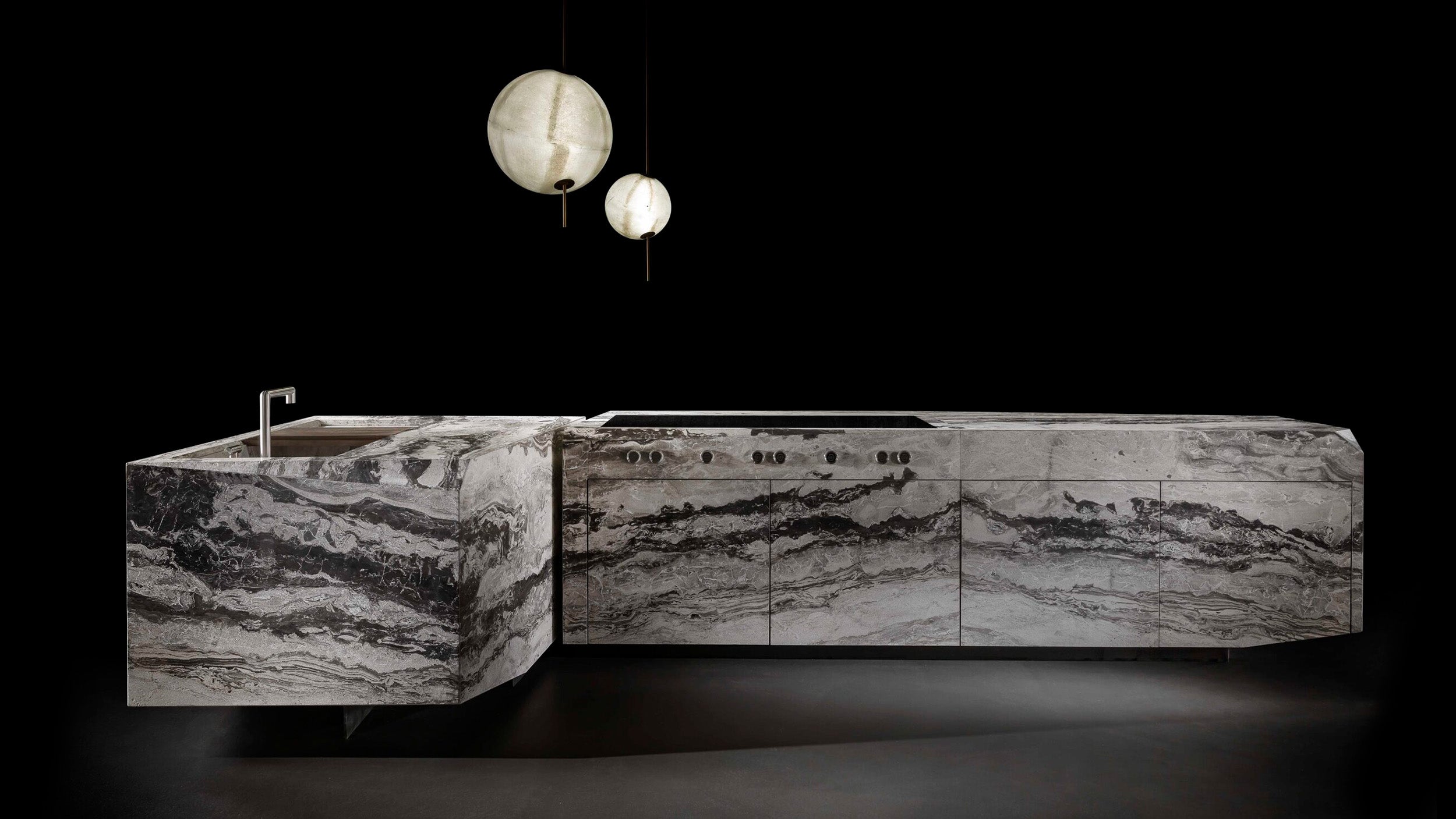 Desktop / Ozone L Island, designed by Massimo Castagna for Henge
