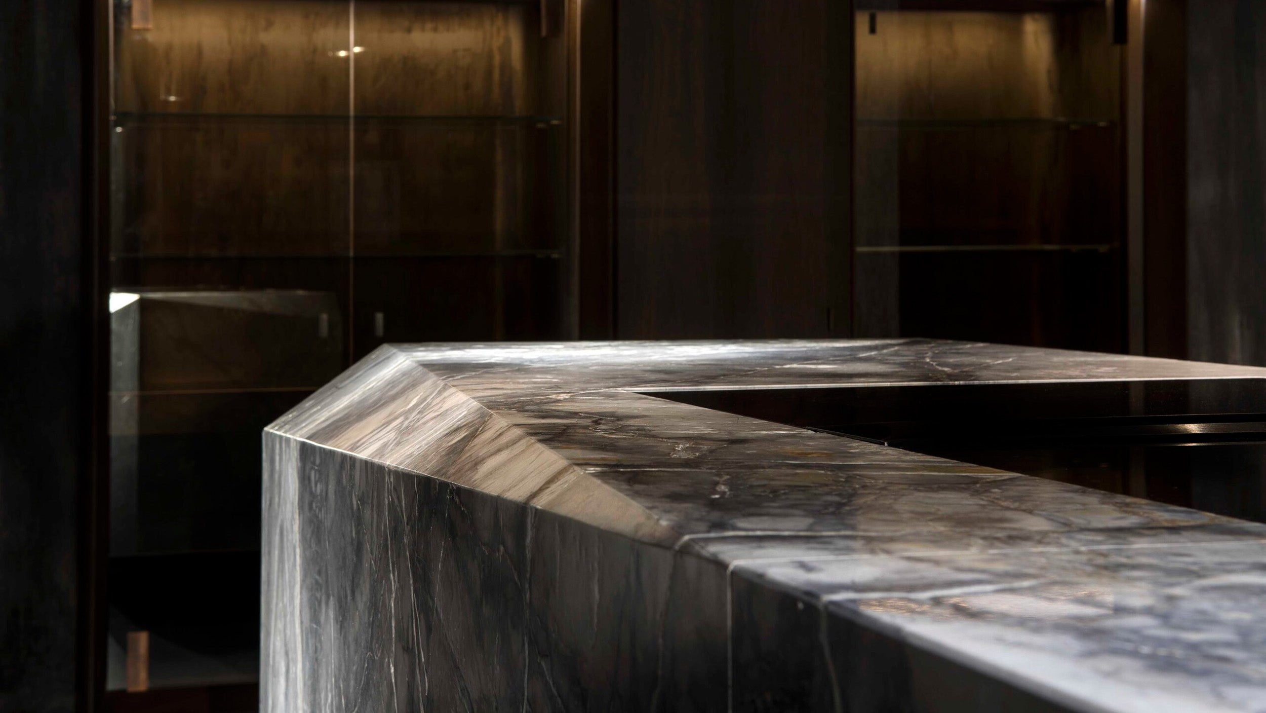 Desktop / Ozone L Island, designed by Massimo Castagna for Henge