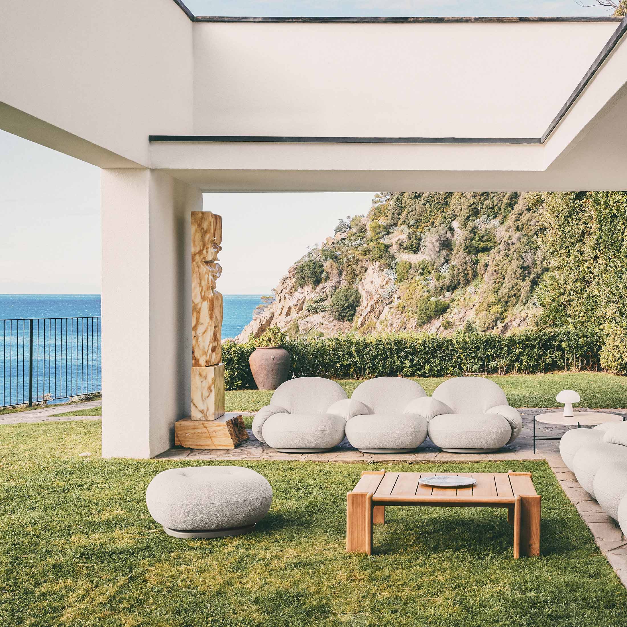 Mobile / Pacha Outdoor Ottoman, designed by Pierre Paulin and made by Gubi