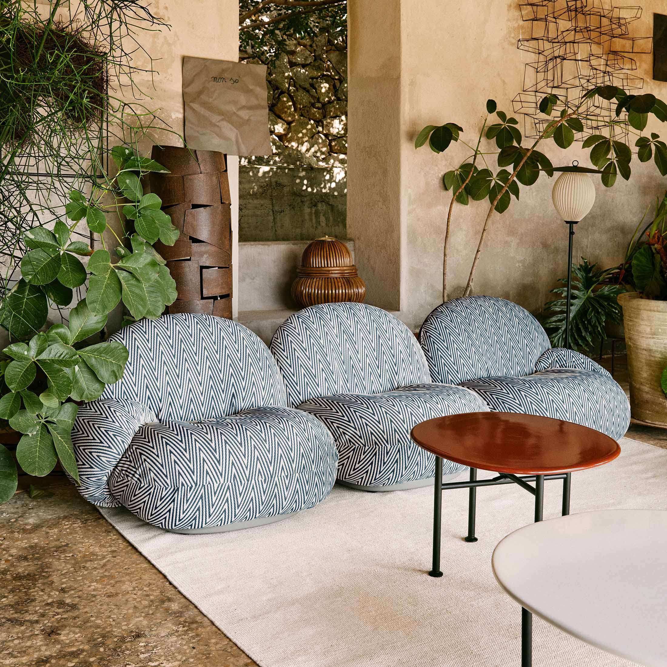 Mobile / Pacha Outdoor Sofa, designed by Pierre Paulin and made by Gubi