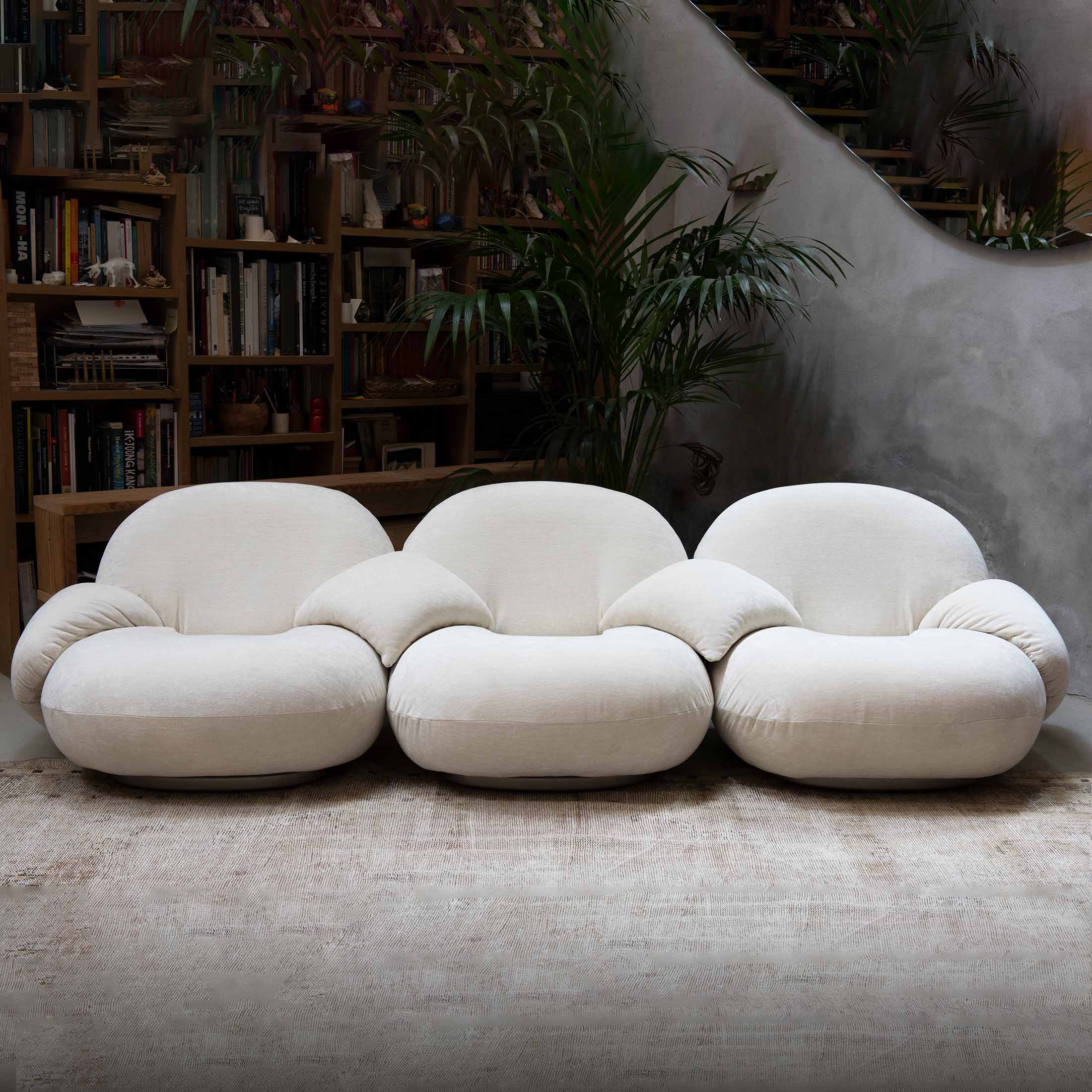 Mobile / Pacha Sofa, designed by Pierre Paulin and made by Gubi