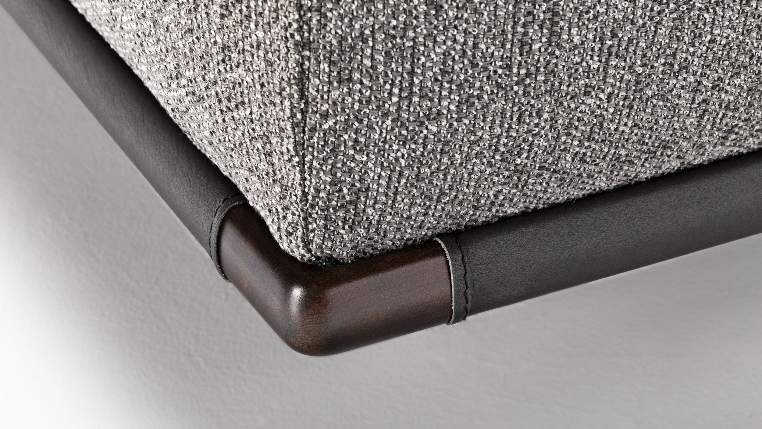 Desktop / Panarea Sofa by Exteta
