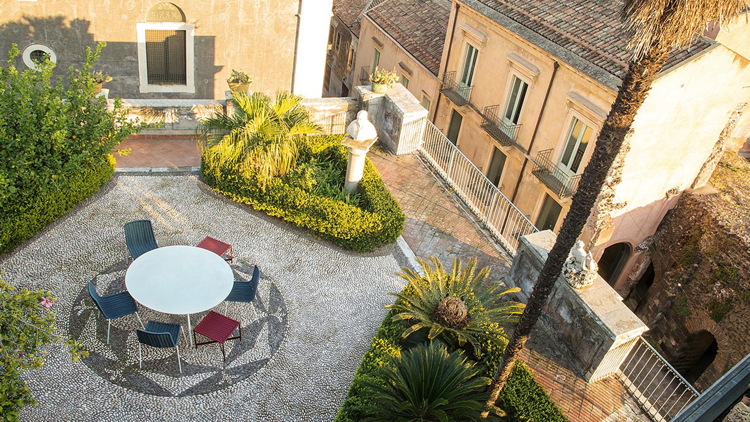 Desktop / Plano Outdoor Dining Table, designed by Francesco Rota for Paola Lenti