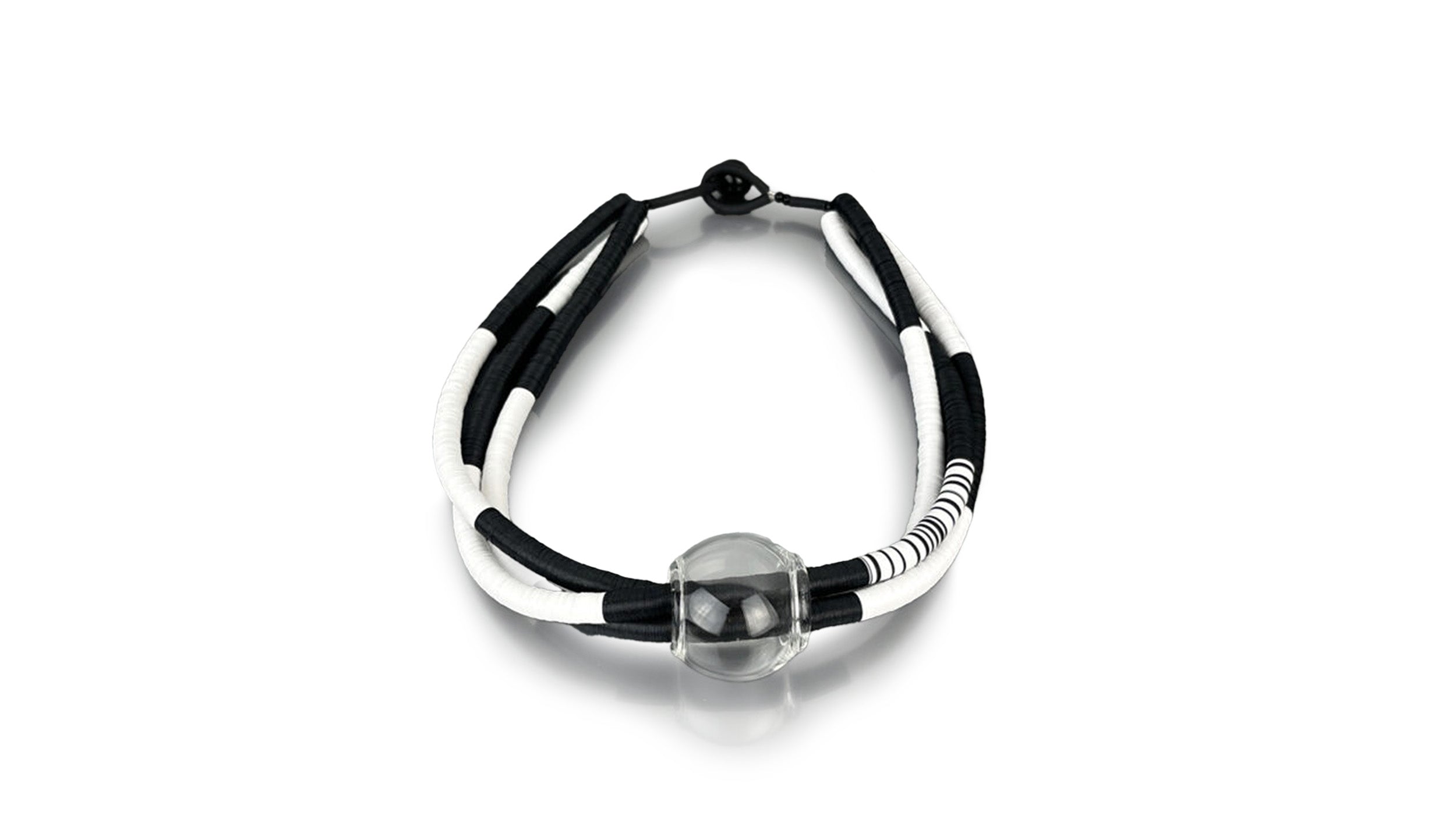 Desktop / BlackMenu / Polly Necklace