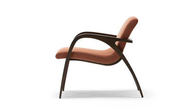 Desktop / Poltrona 1938 by Exteta