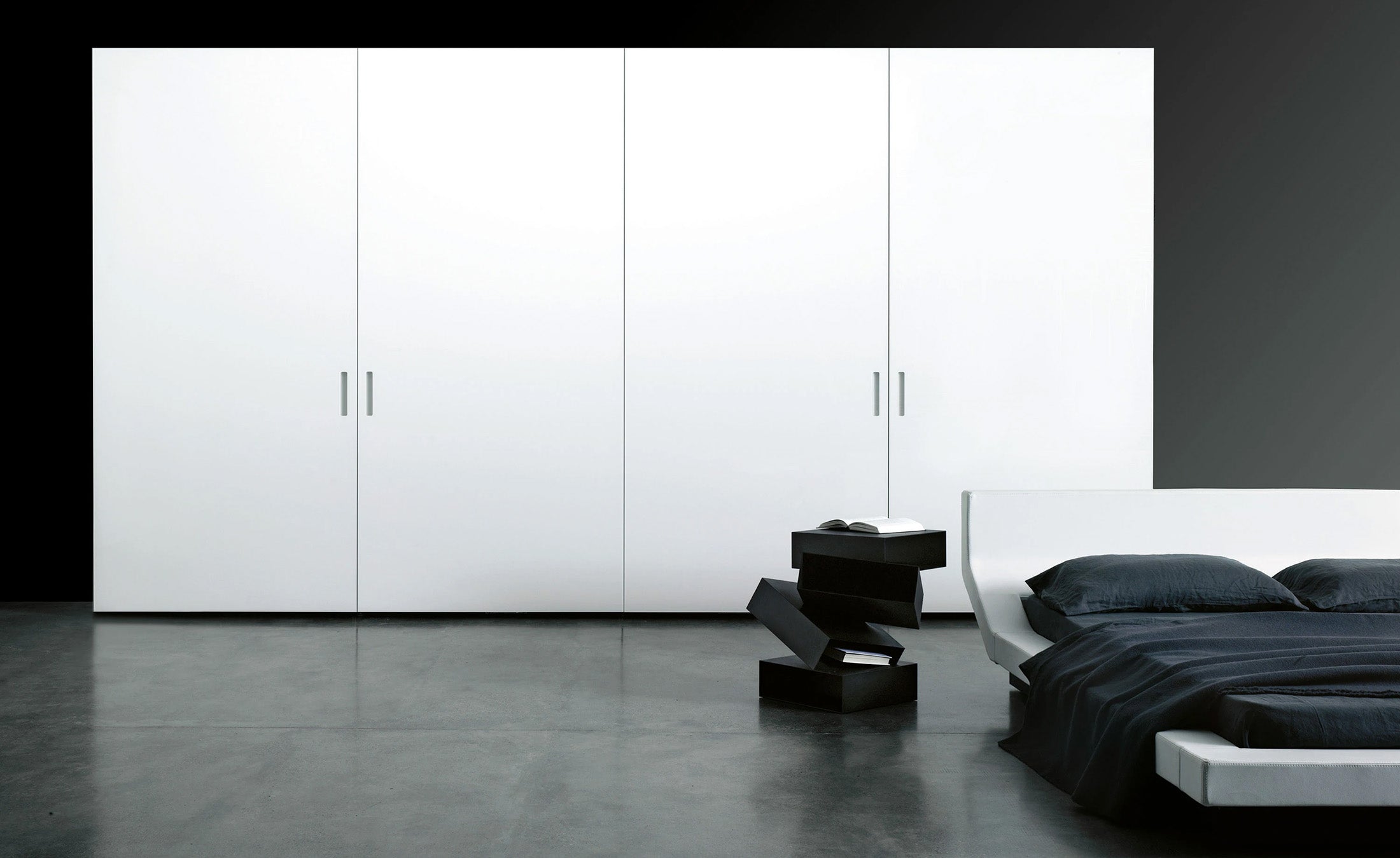 Pull-out sliding - Storage Closet by Porro