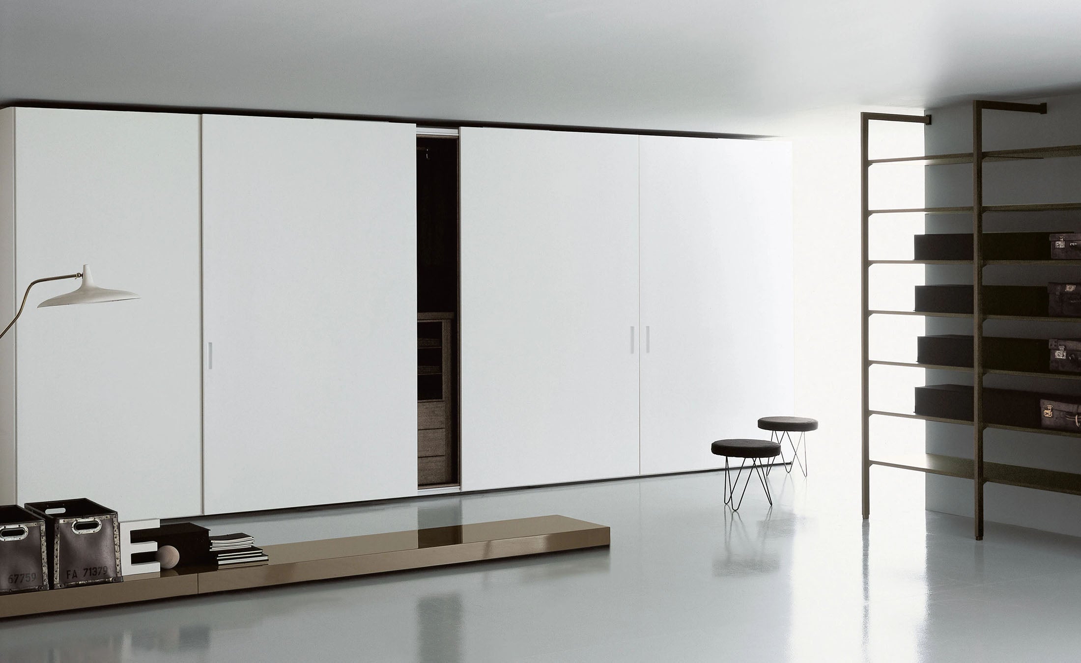 Pull-out sliding - Storage Closet by Porro