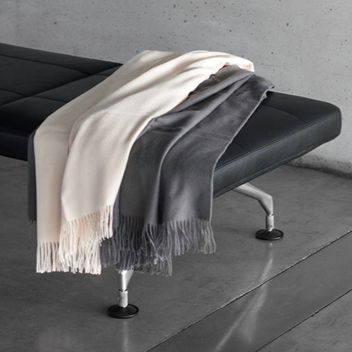 Grey / Mobile / BlackMenu / Sigmar 2 Throw Blanket