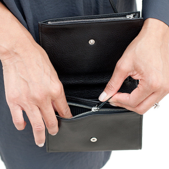 Mobile / WhiteMenu / Carre Royal Sybille Clutch with Shoulder Strap