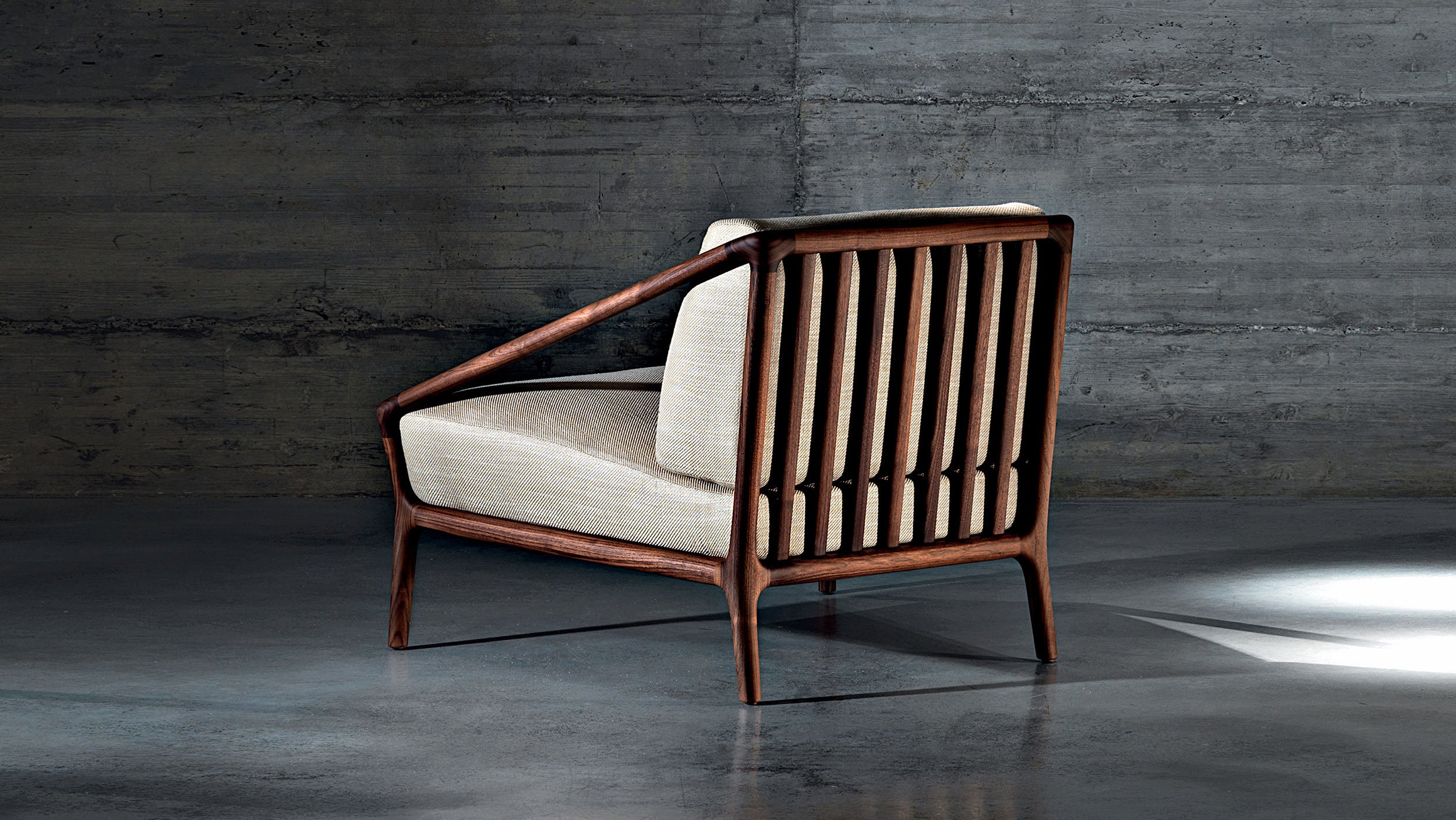 Desktop / Rive Droite Armchair, designed by Christophe Pillet for Ceccotti