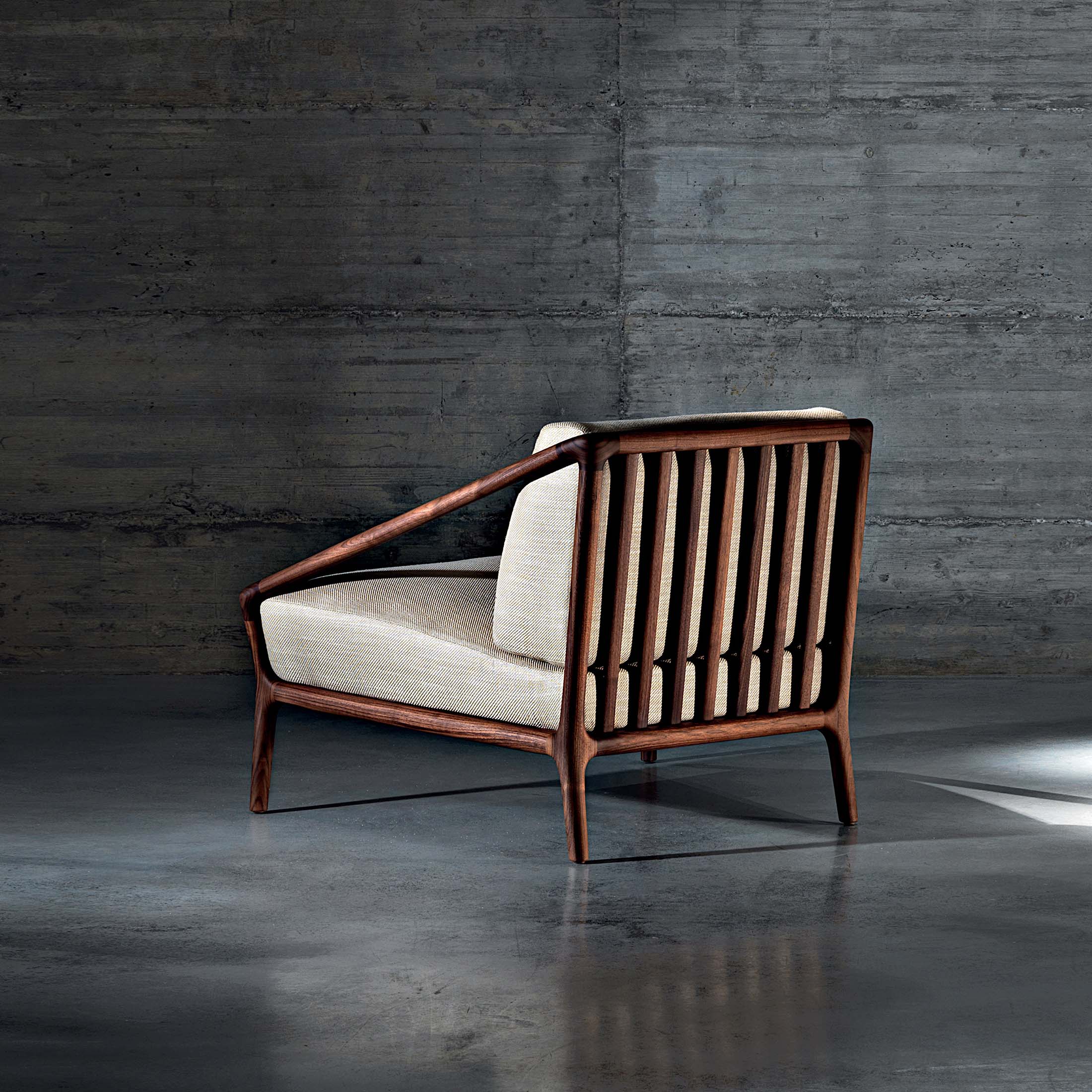 Mobile / Rive Droite Armchair, designed by Christophe Pillet for Ceccotti