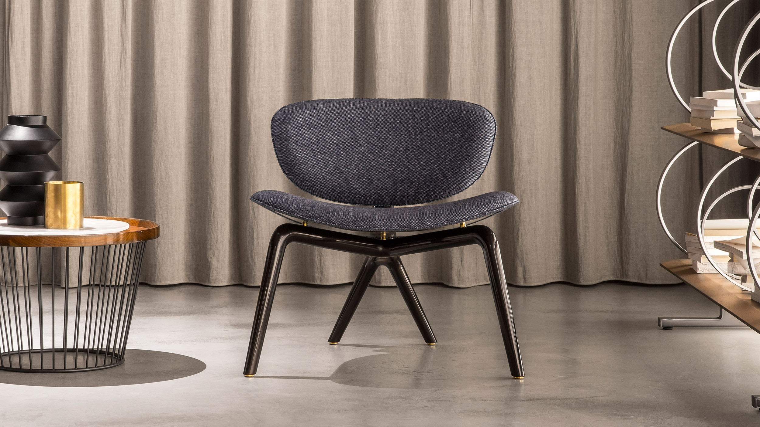 Desktop / Rondine, designed by DRAW Studio for Ceccotti Collezioni
