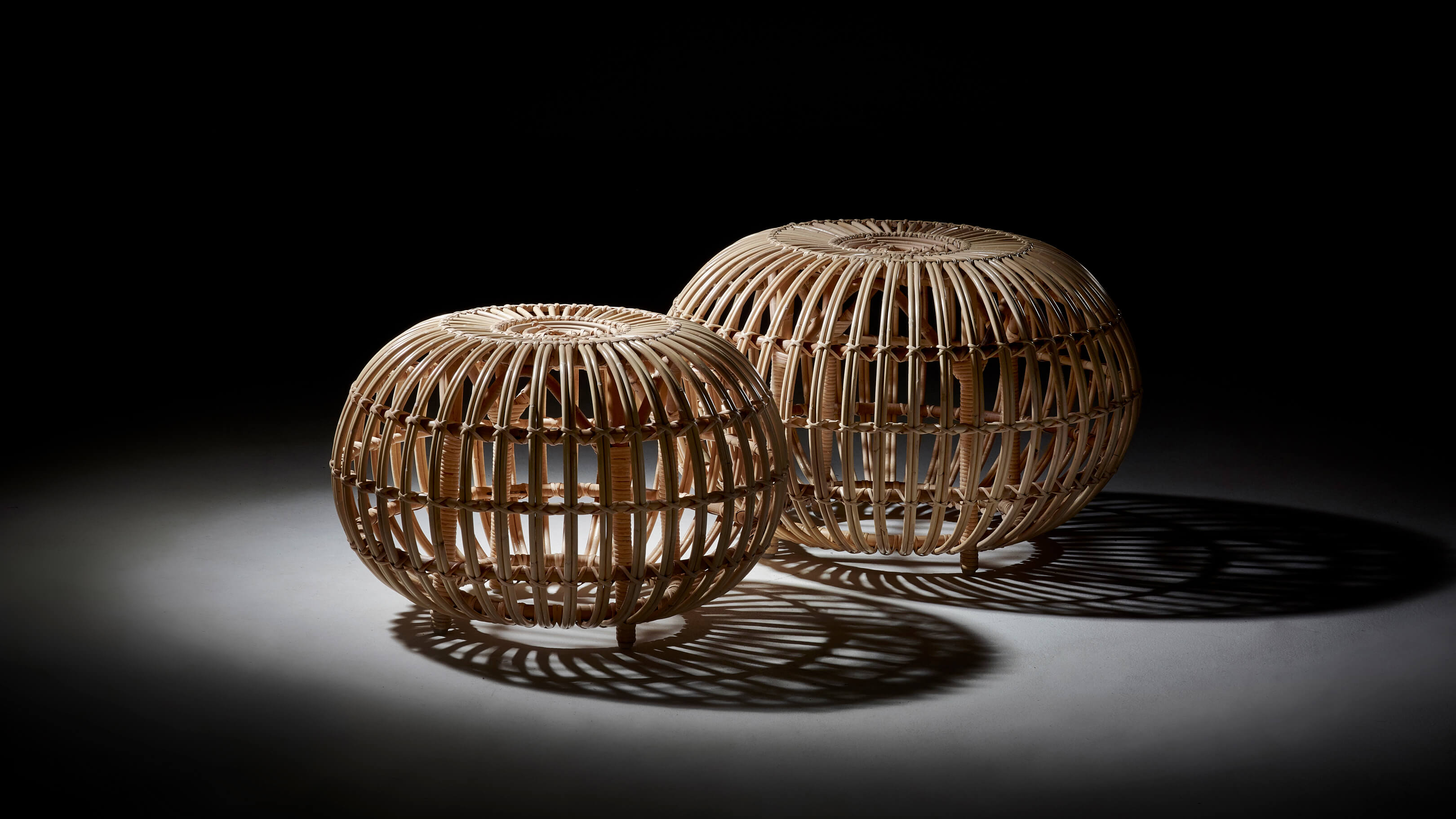 Desktop / WhiteMenu / Franco Albini Ottoman, designed by Franco Albini for Sika Design