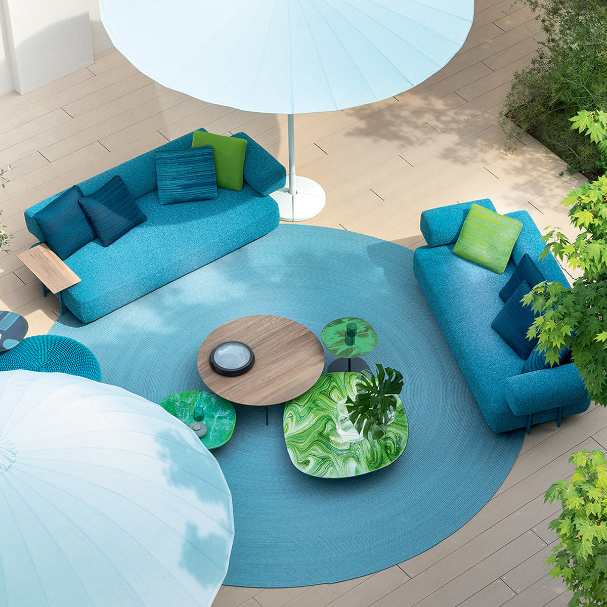 Mobile / Santorini Outdoor Sofa, designed by Francesco Rota for Paola Lenti