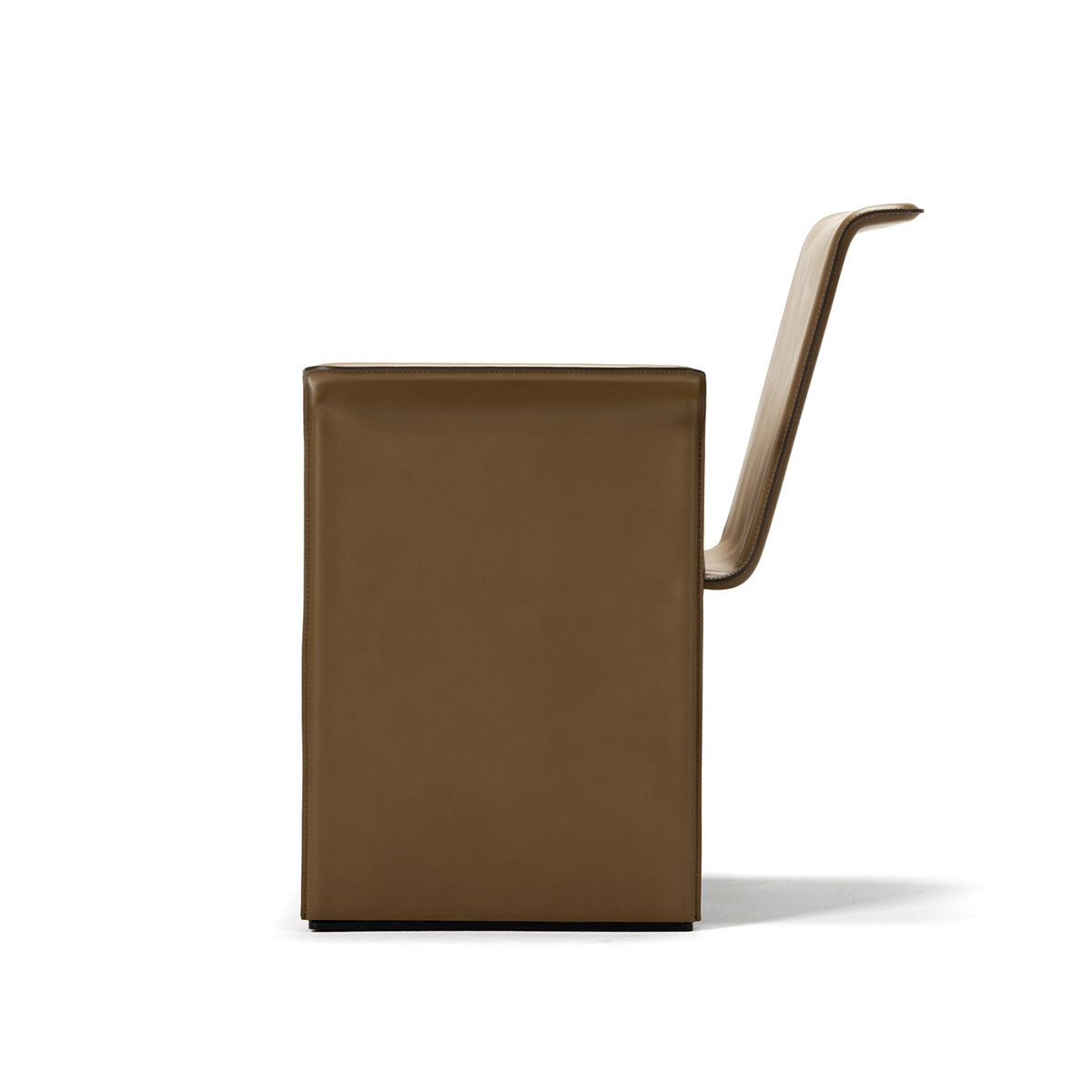 Mobile / Shell Chair by Exteta