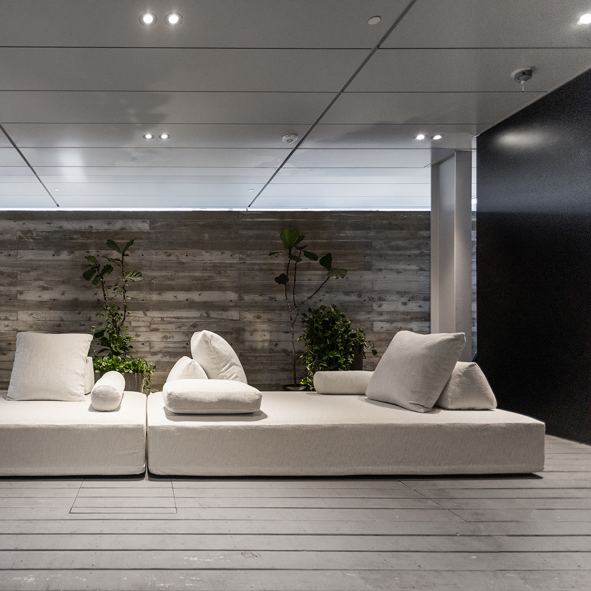 Mobile / Sherazade Outdoor Sofa, designed by Francesco Binfare for Edra