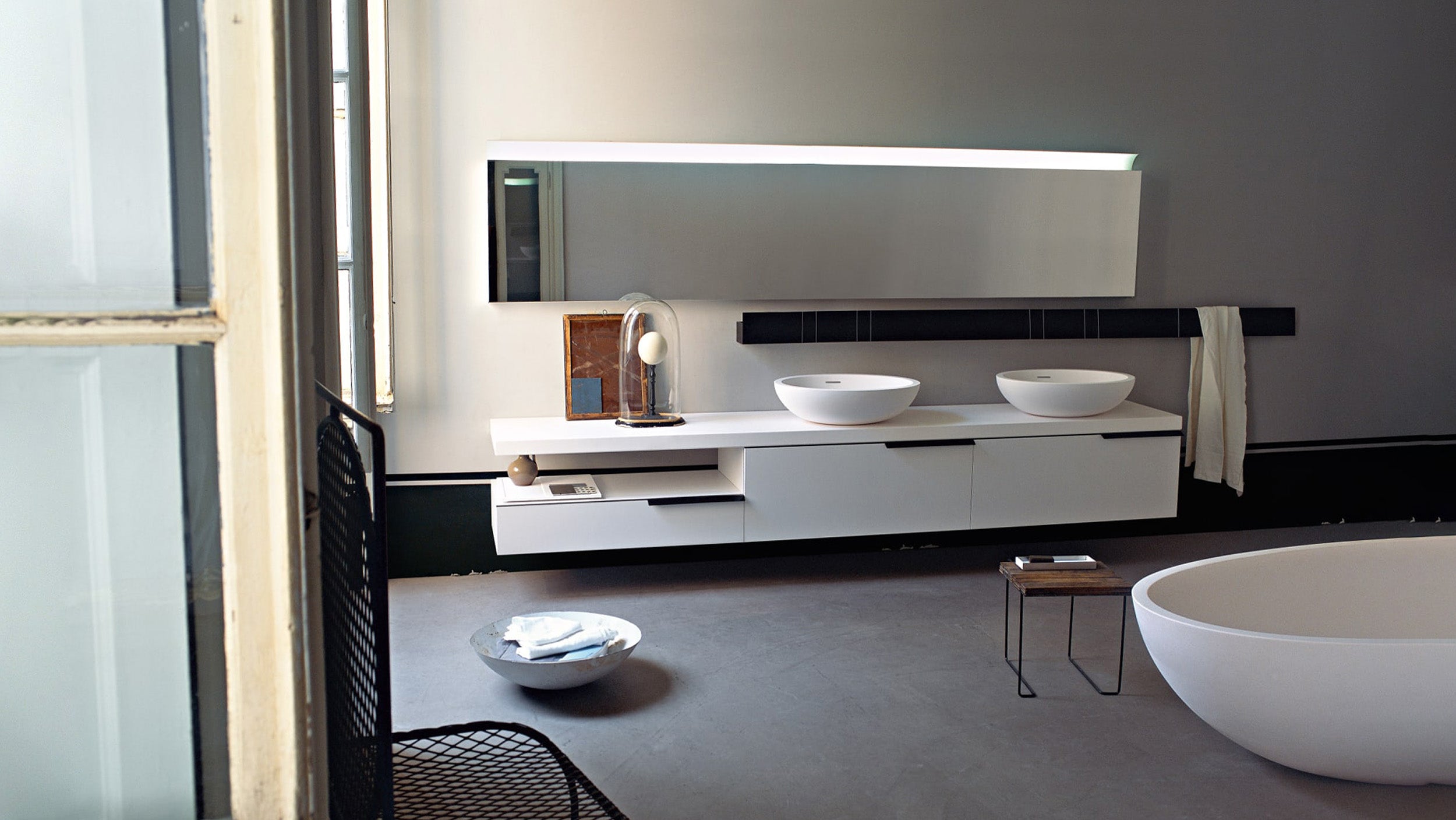Desktop / Spoon XL Washbasin, designed by Benedini Associati for Agape