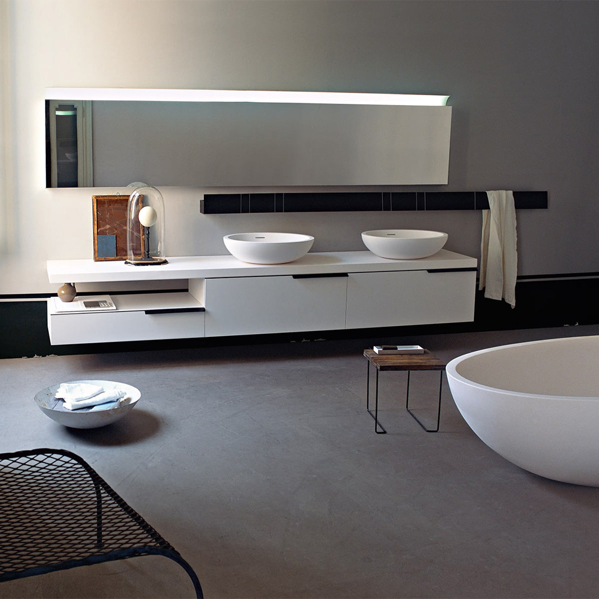 Mobile / Spoon XL Washbasin, designed by Benedini Associati for Agape
