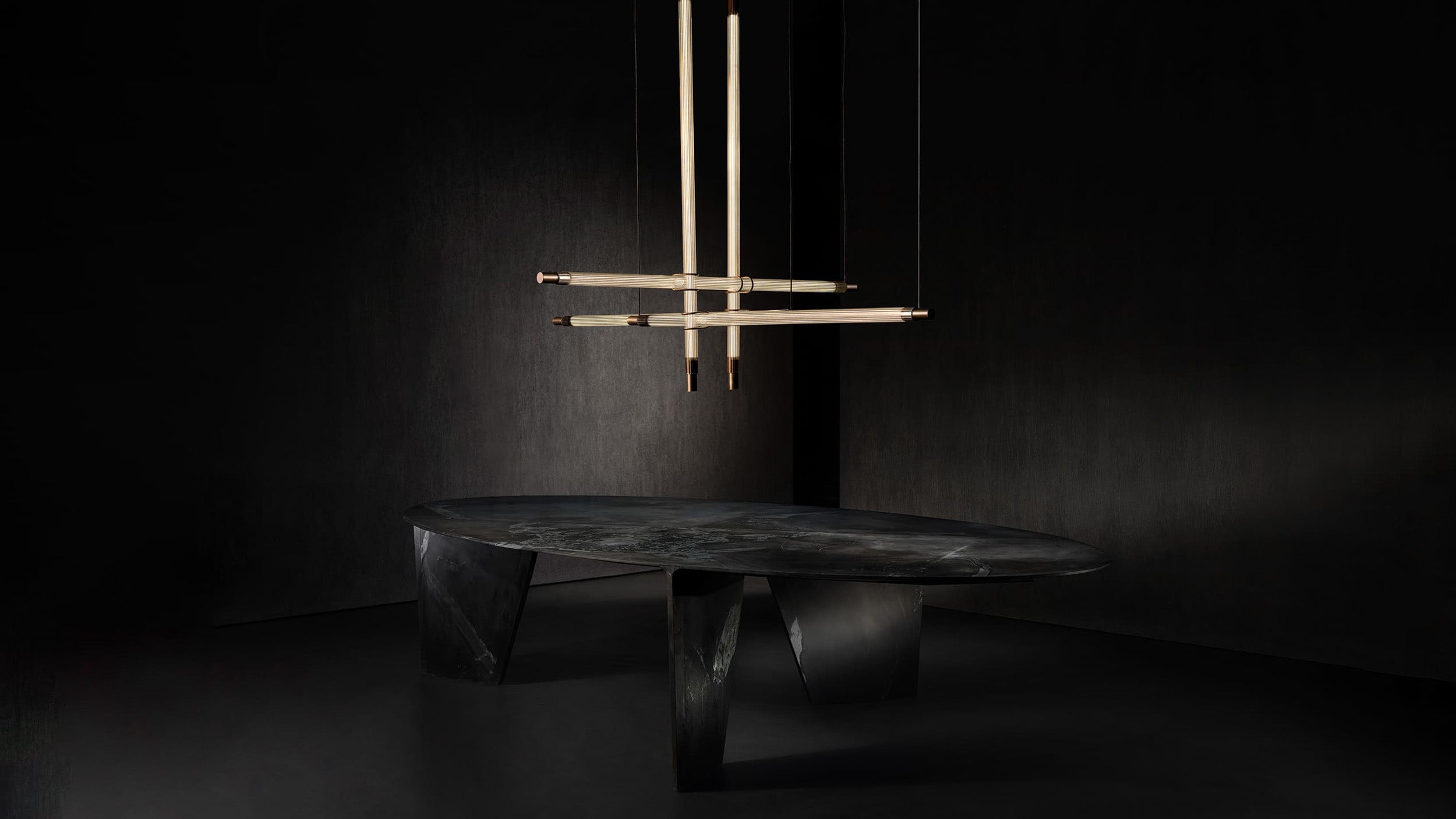 Desktop / Spyder X, designed by Massimo Castagna for Henge